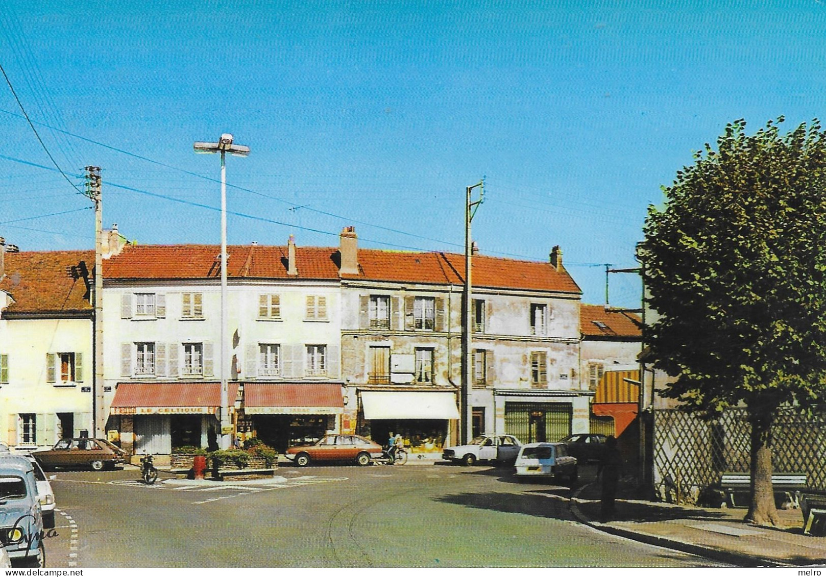 CPSM - (Dep. 95) -SOISY SOUS MONTMORENCY - PLACE HENRI SESTRE - Soisy-sous-Montmorency