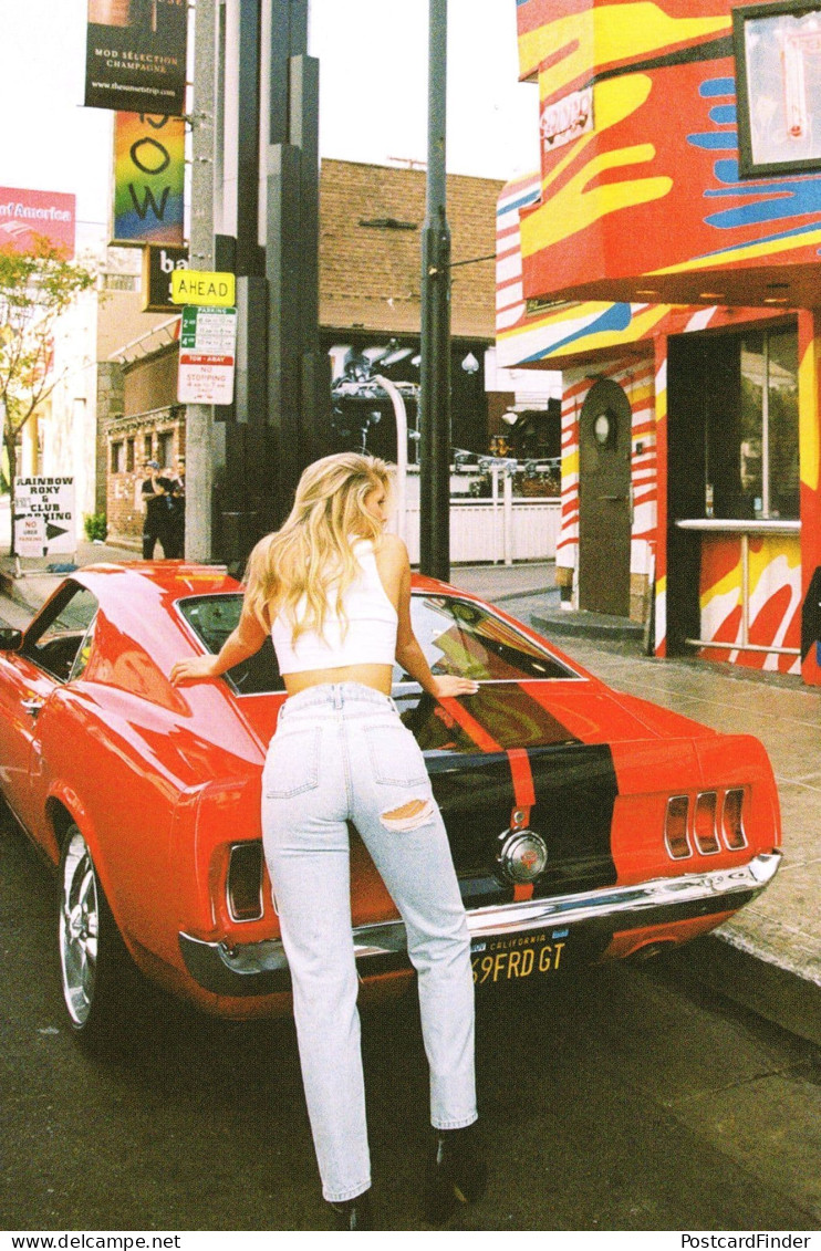 Sexy Rock Chick Sports Car At Rainbow Roxy Hollywood Plain Back Postcard - Photographie