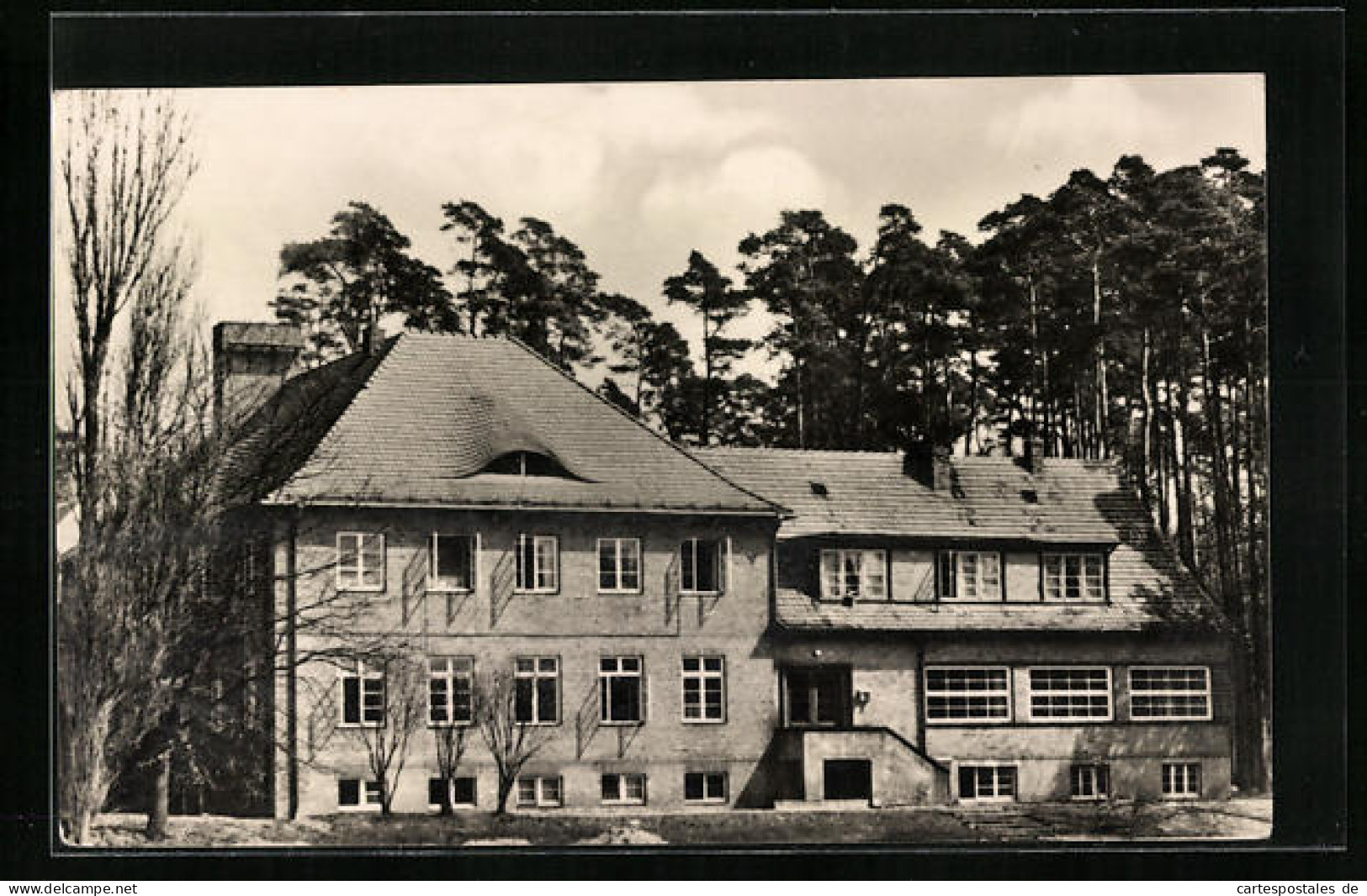 AK Güstrow, Hauptfront Der Sportschule Werner Seelenbinder  - Guestrow