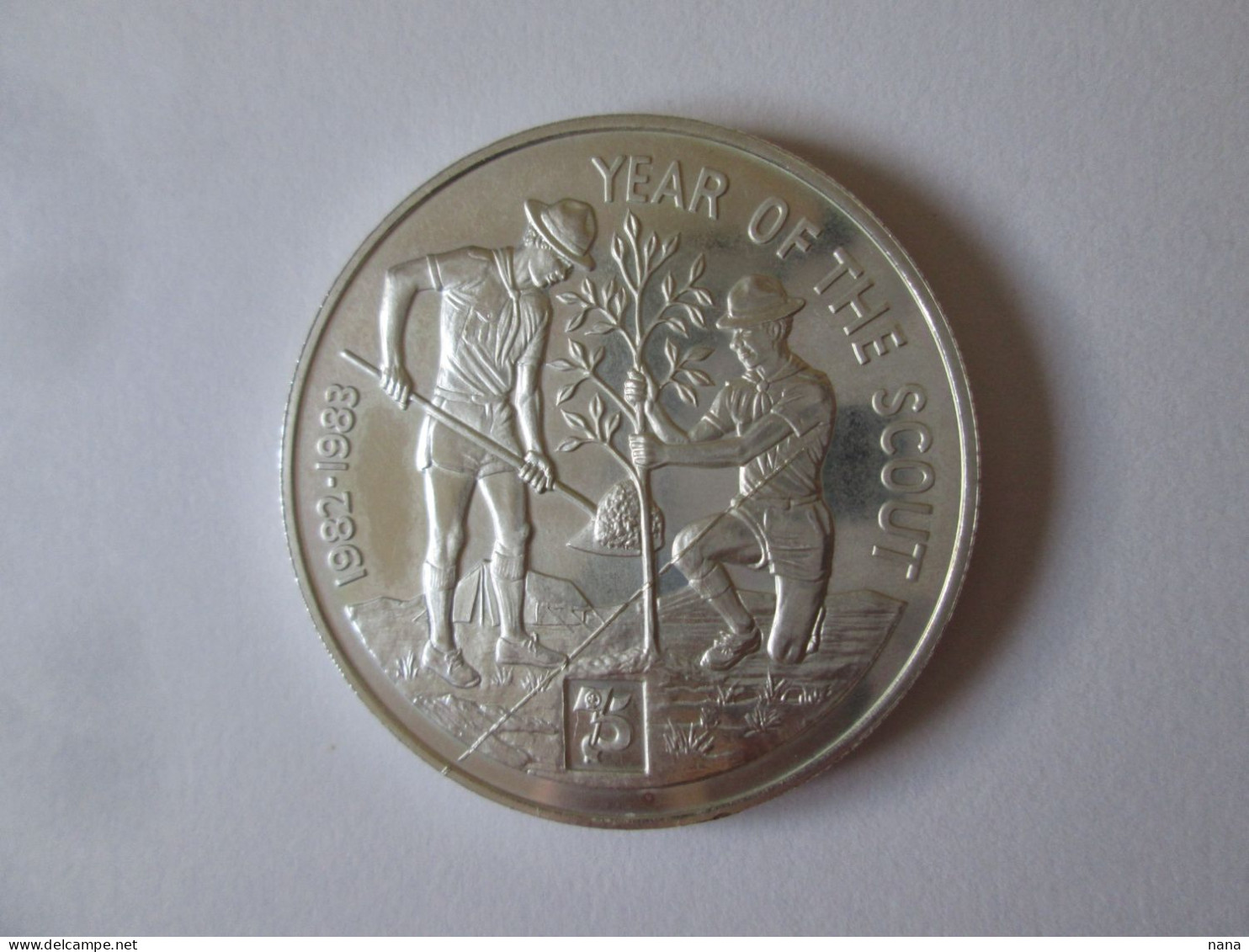 Rare! Ghana 50 Cedis 1984 Year Of The Scout Silver/Argent.925 Coin,diam.=39 Mm,weight/poids=28.44 Gr.mintage=10000 Pcs - Ghana