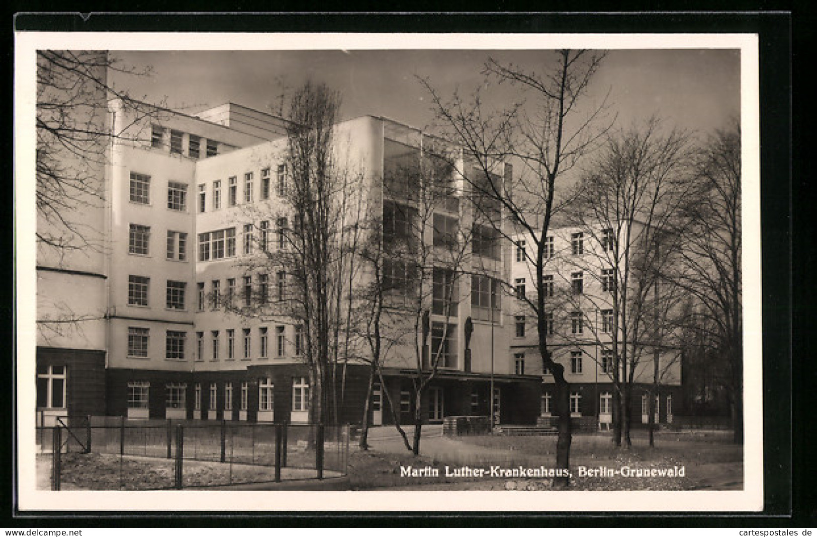 AK Berlin-Grunewald, Martin Luther-Krankenhaus, Caspar Theyss-Strasse 27-29  - Grunewald