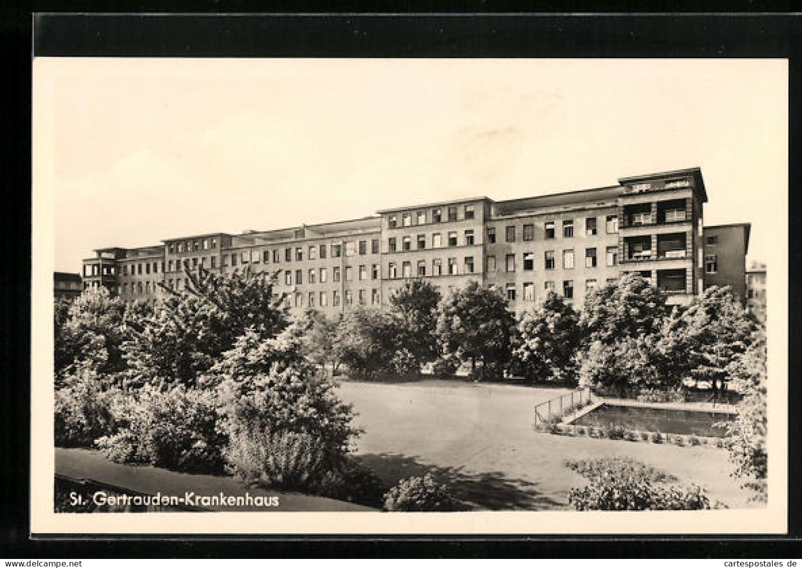 AK Berlin-Wilmersdorf, St. Gertrauden-Krankenhaus In Der Paretzerstrasse 11 /12, Mit Anlagen  - Wilmersdorf