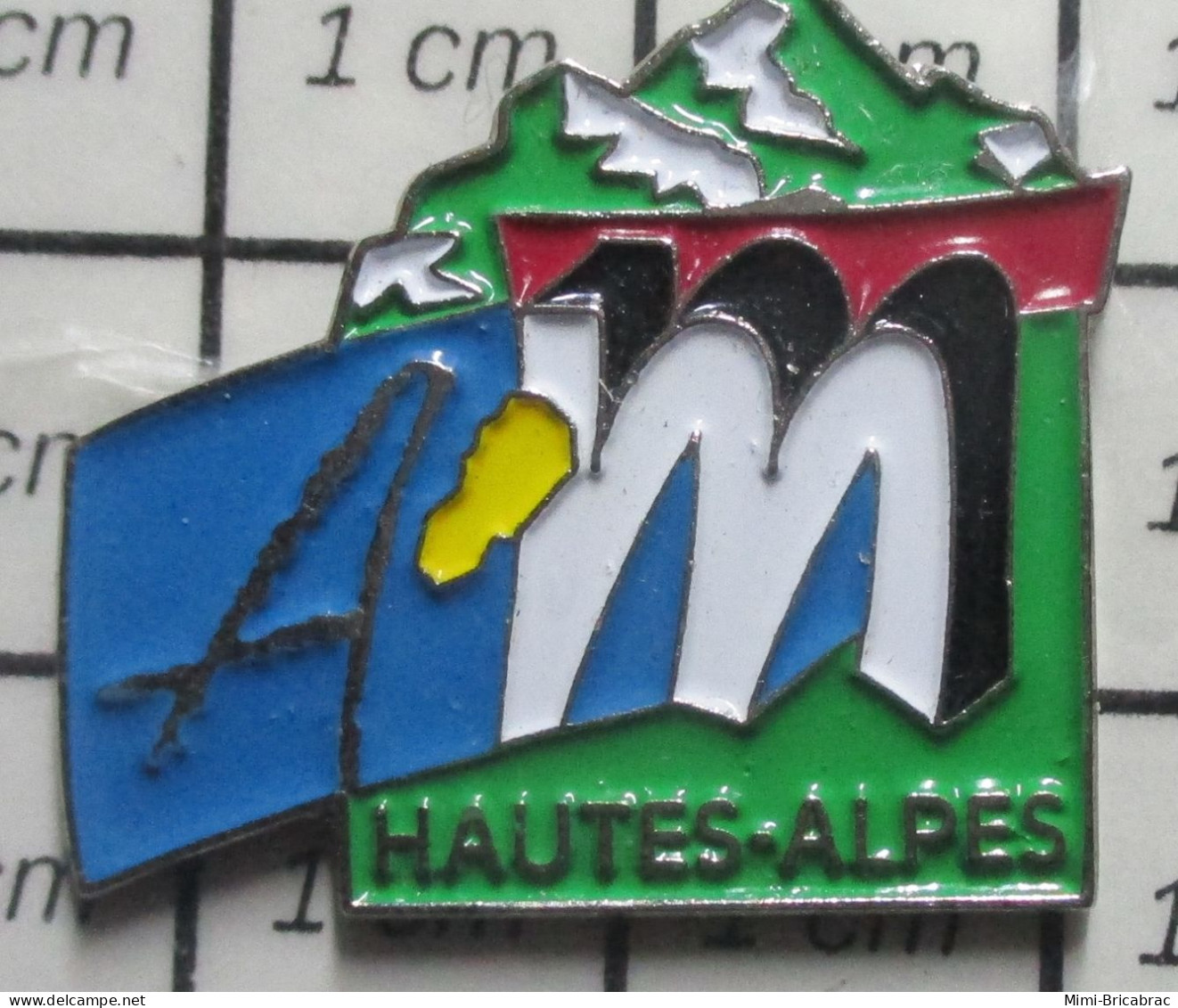 511c Pin's Pins / Beau Et Rare / ADMINISTRATIONS / HAUTES ALPES - Administraties