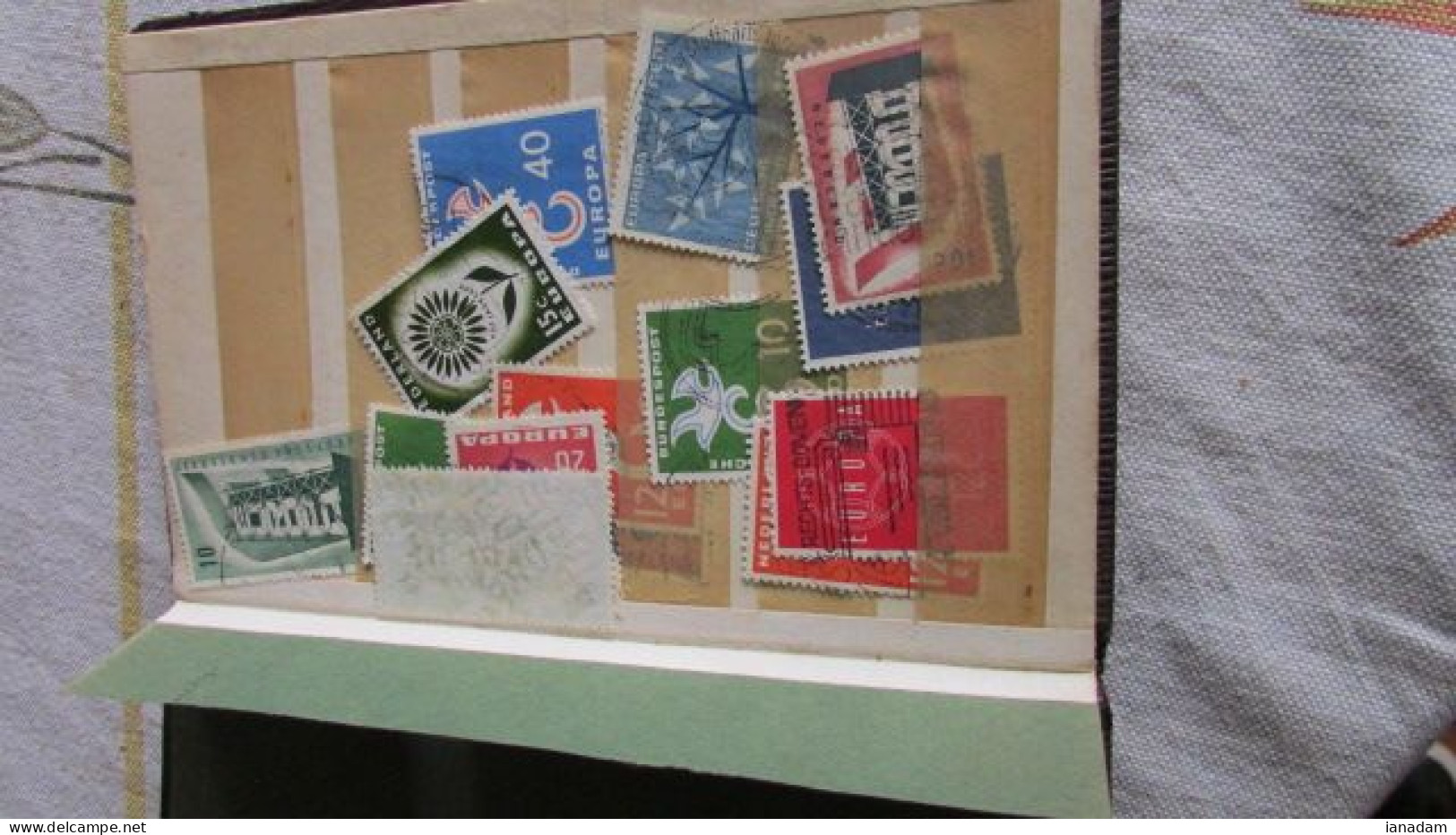 Small Vintage Group European Stamps - Collections (sans Albums)