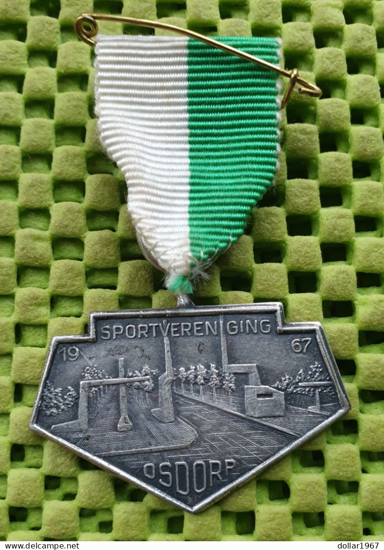 Medaille :  Sportverenging " Osdorp " 1967   -  Original Foto  !!  Medallion  Dutch - Autres & Non Classés
