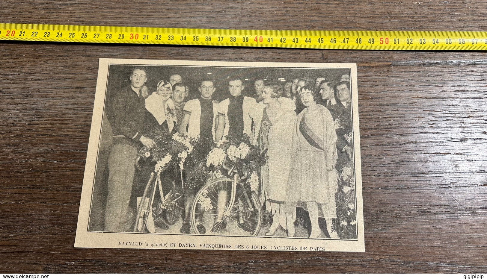 1921 GHI RAYNAUD (à Gauche) ET DAYEN, VAINQUEURS DES 6 JOURS CYCLISTES DE PARIS - Collections