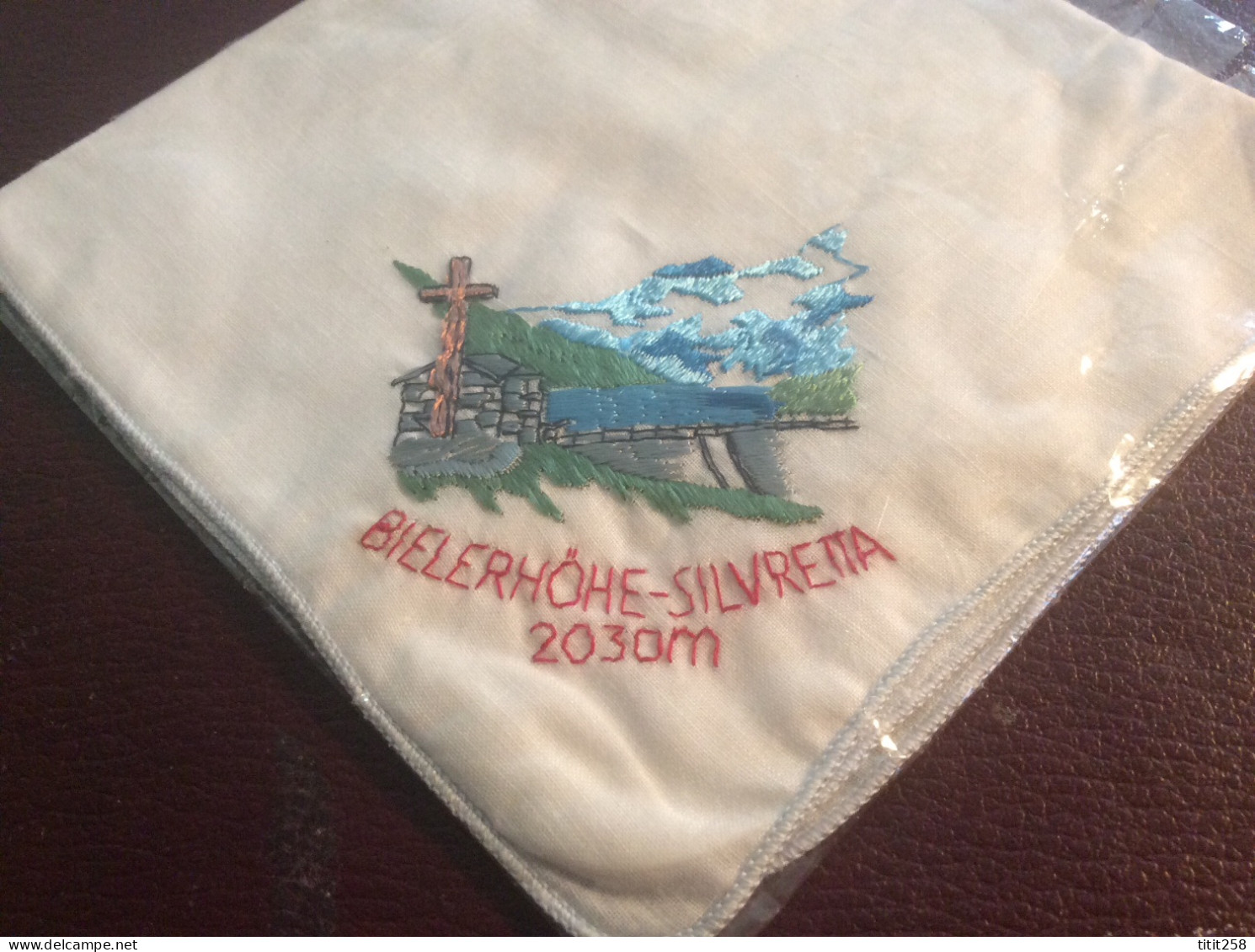 Ancien Napperon Tissu  Brodé Souvenir Voyage BIELERHÖHE SILVRETTA AUTRICHE ÖSTERREICH VORARLBERG - Souvenirs