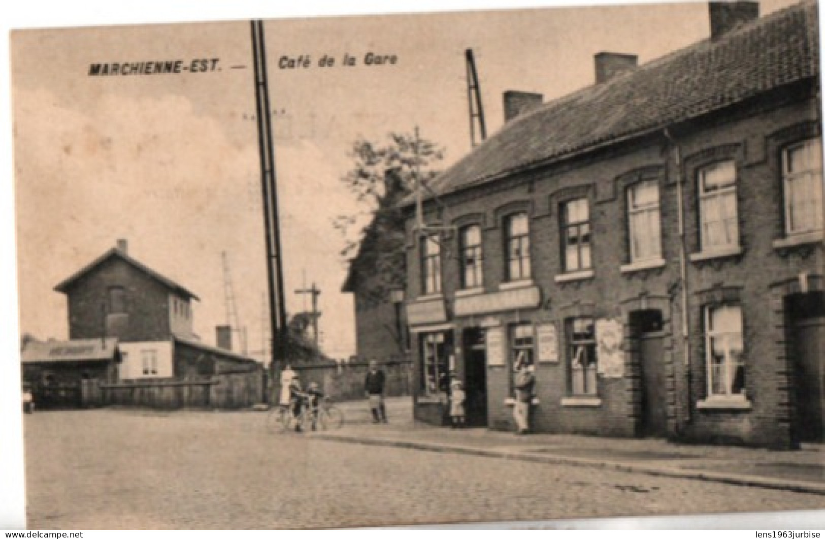 Marcienne - Est , Café De La Gare , ( Voir état Un Côté De Carte à Pris L'humidité ) - Charleroi