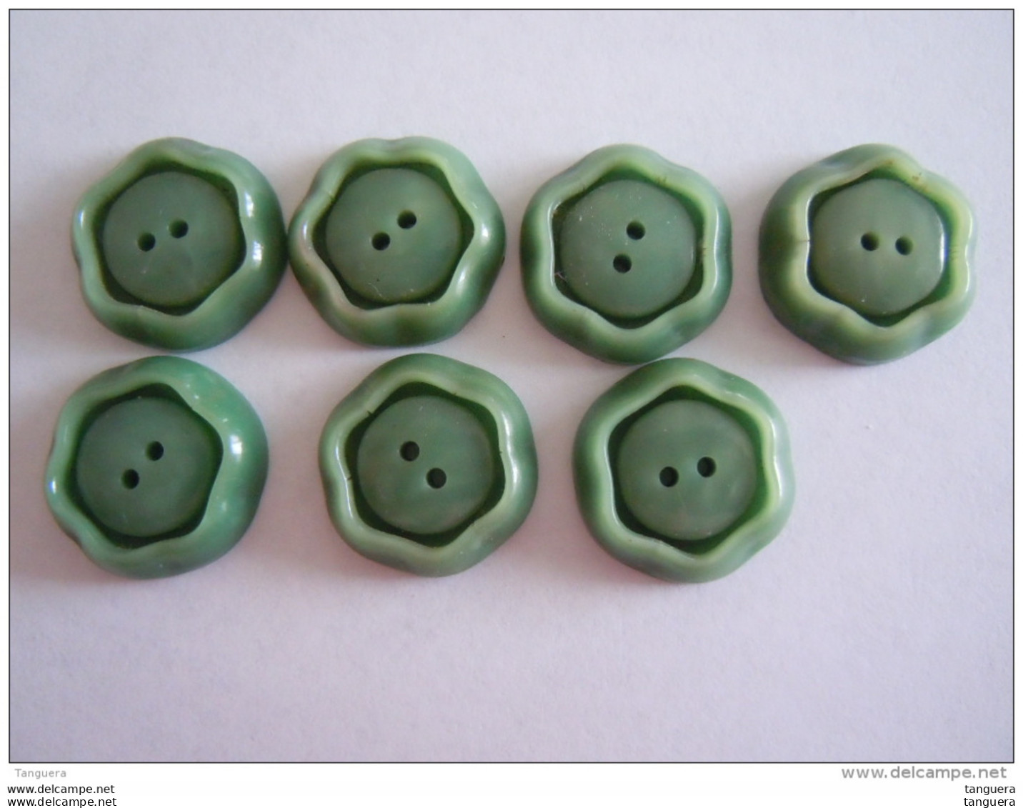 7 Vintage Groene Knopen Plastic  Boutons Vert 2 Cm - Boutons