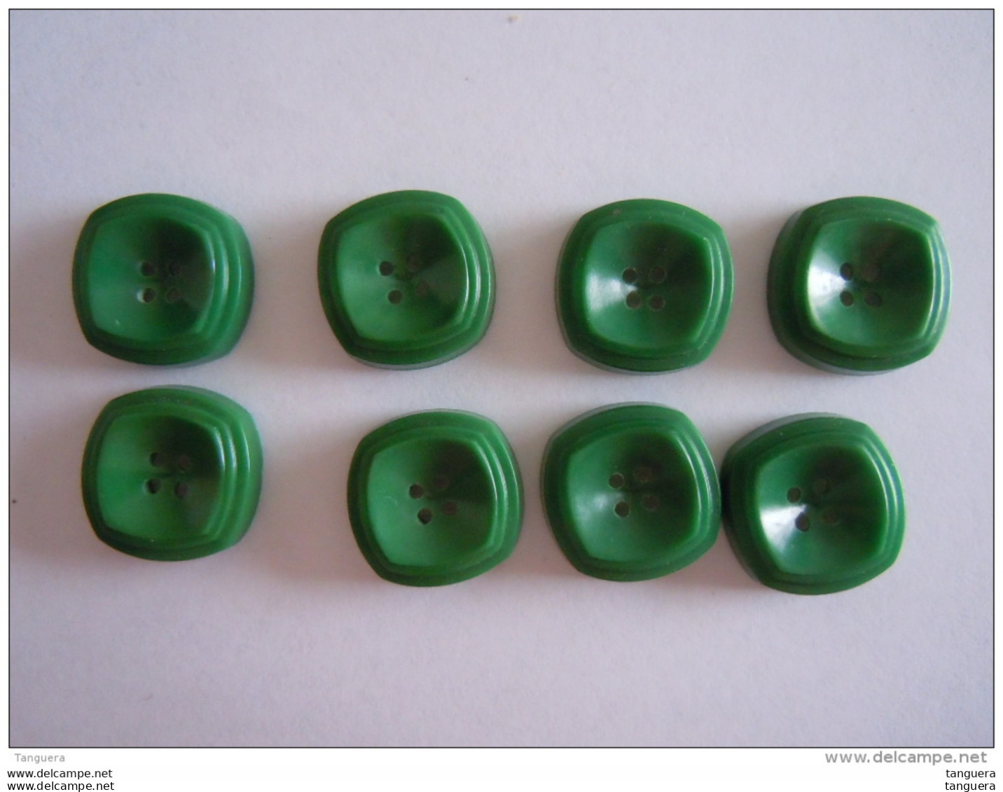 8 Vintage Groene Knopen Plastic  Boutons Vert 1,50 Cm - Buttons