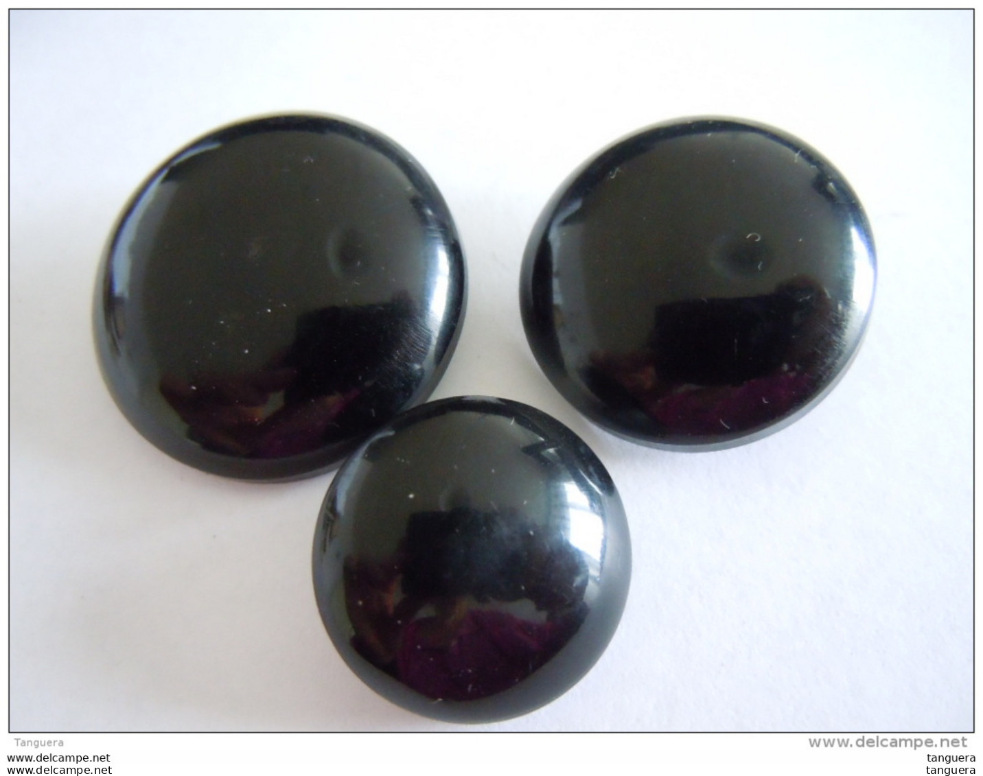 3 Vintage Knopen Zwart Bakeliet Bakelite 3 Boutons Noir  3 + 2,5 + 2 Cm - Boutons