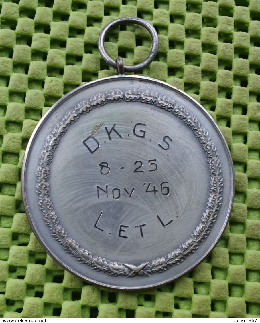 Medaille :   Kaartclub D.K.G.S 8-25-nov 1946 - L Et L  -  Original Foto  !!  Medallion  Dutch - Altri & Non Classificati