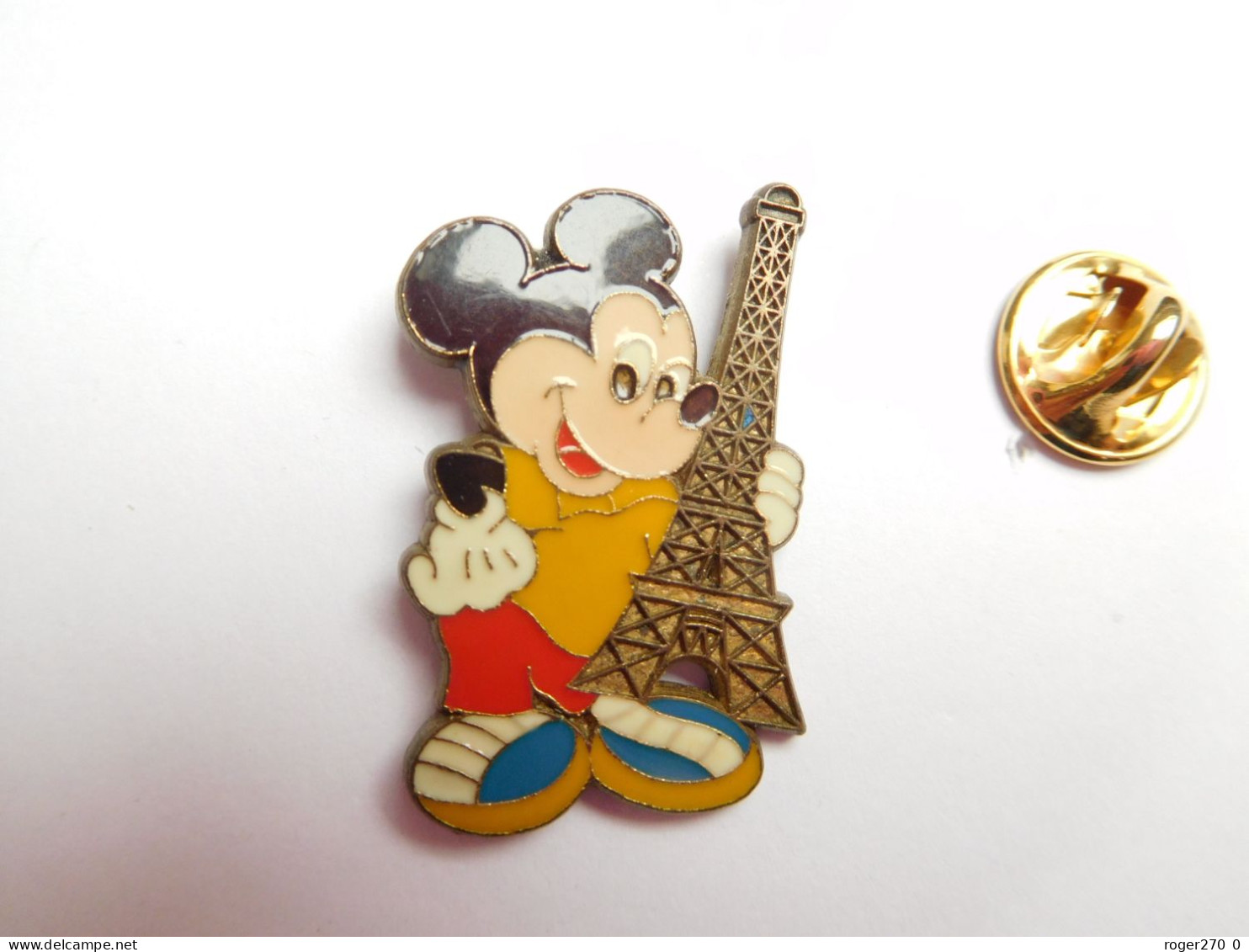 Beau Pin's , Disney  , Mickey , Tour Eiffel En Relief , Paris , Doré , Non Signé - Disney