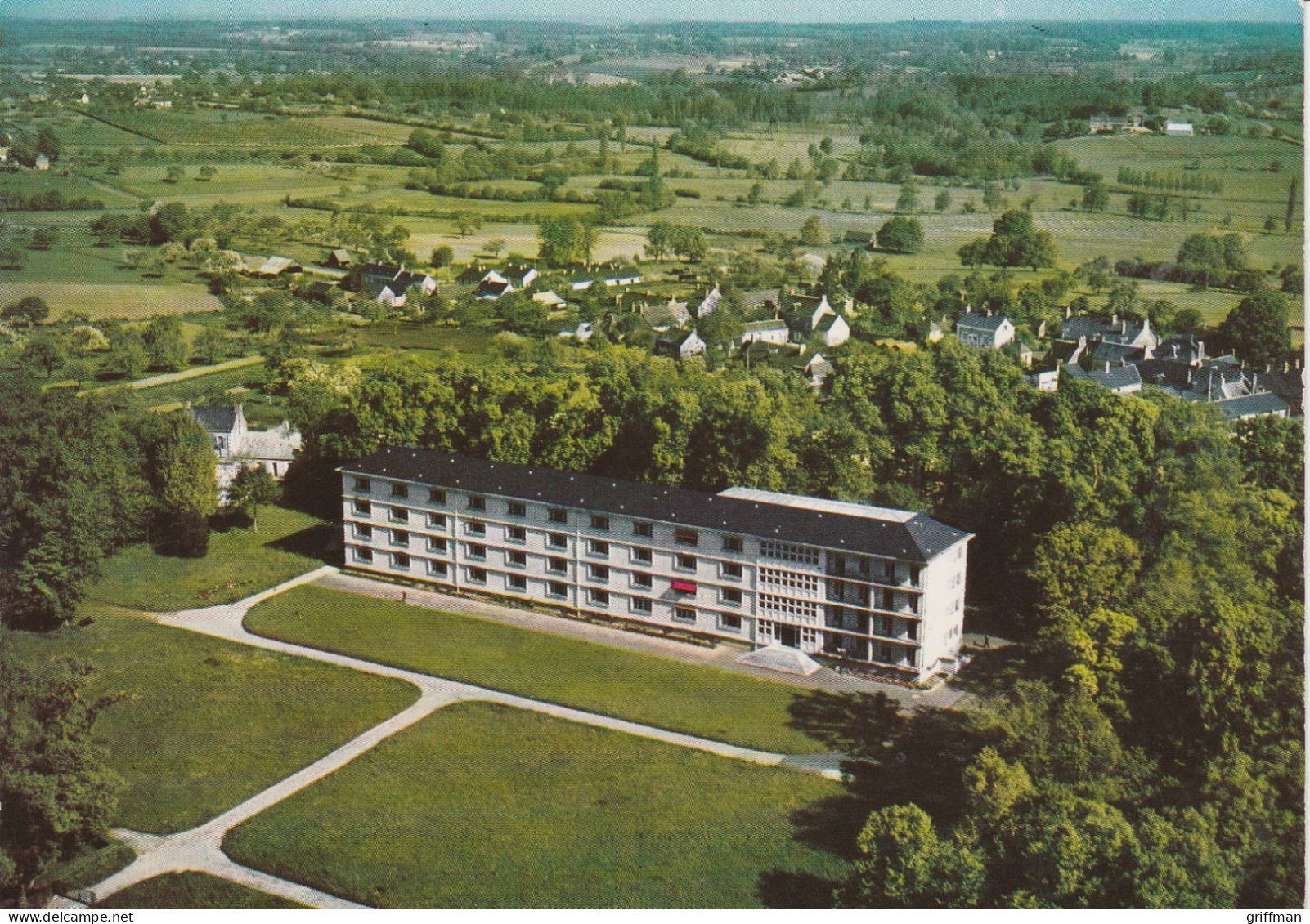 LE GRAND LUCE MAISON DE CURE VUE AERIENNE CPSM 10X15 TBE - Le Grand Luce