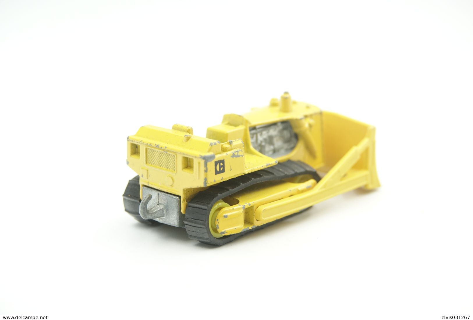 Matchbox Lesney MB64-D4 Caterpillar Bulldozer, Issued 1979, Scale : 1/64 - Lesney