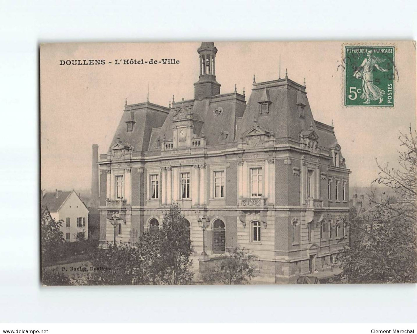 DOULLENS : L'Hôtel De Ville - Très Bon état - Doullens
