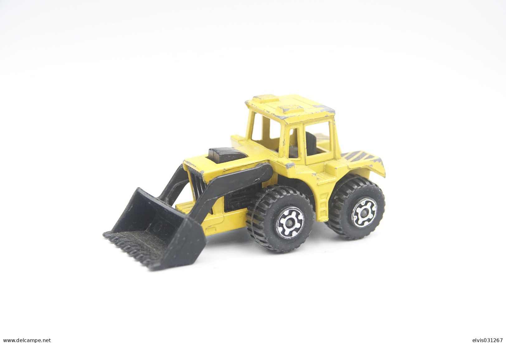 Matchbox Lesney MB29-C20 TRACTOR SHOVEL, Issued 1976, Scale : 1/64 - Matchbox (Mattel)