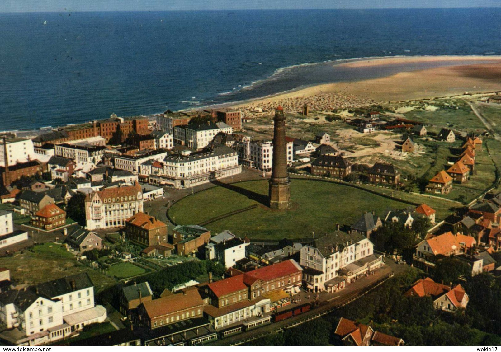 05615 - Nordseeheilbad BORKUM - Blick Auf Den Bahnhof Und Den Neuen Leuchtturm (2) - Borkum