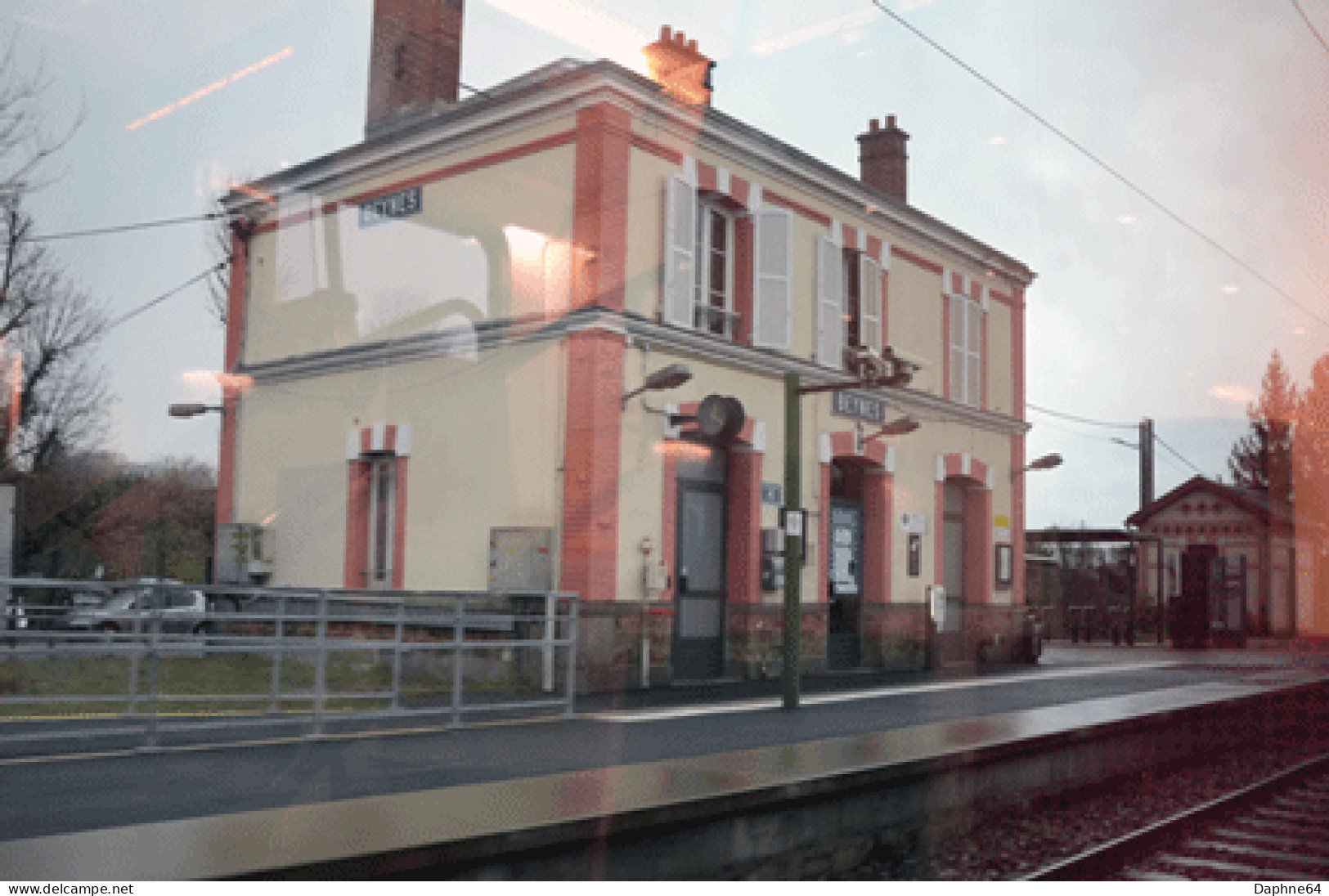 Beynes - SNCF - La Gare Vue Du RER - 10299 - Epone