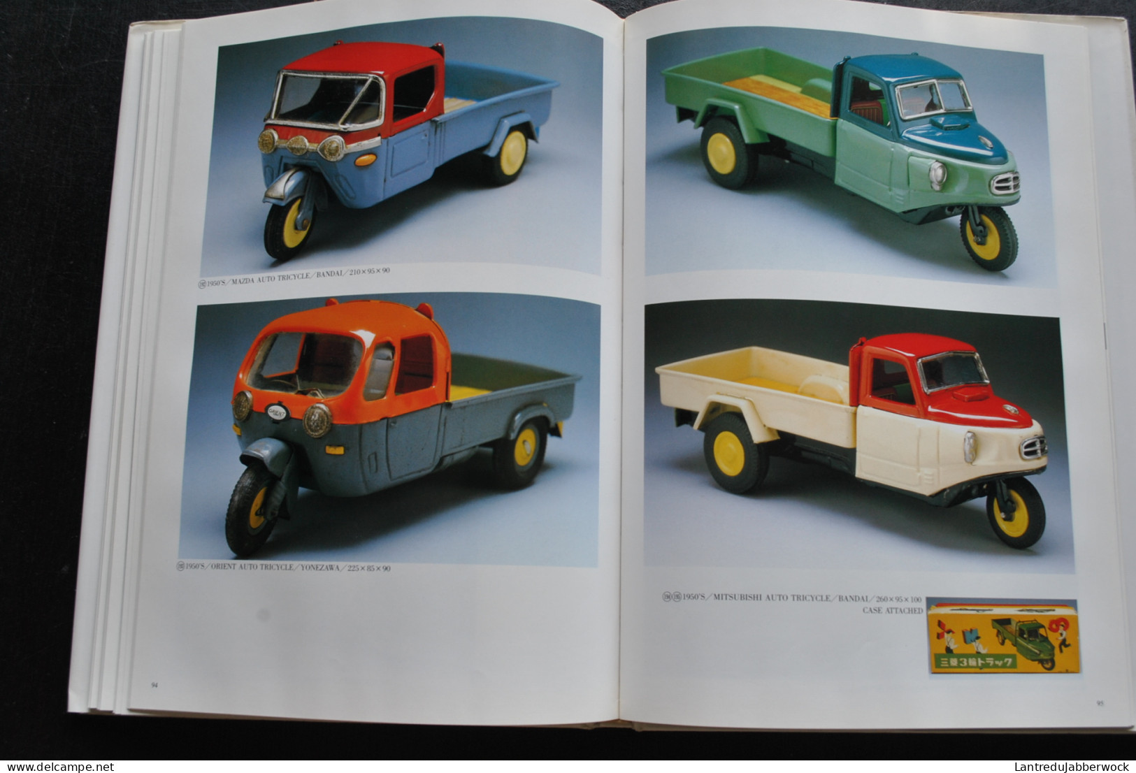 Wonderland of Toys, Volume 3 : Tin Toy Cars, T. Kitahara Collection 1984 Marusan Bandai Asahi Yonezawa Masudaya Yoshiya