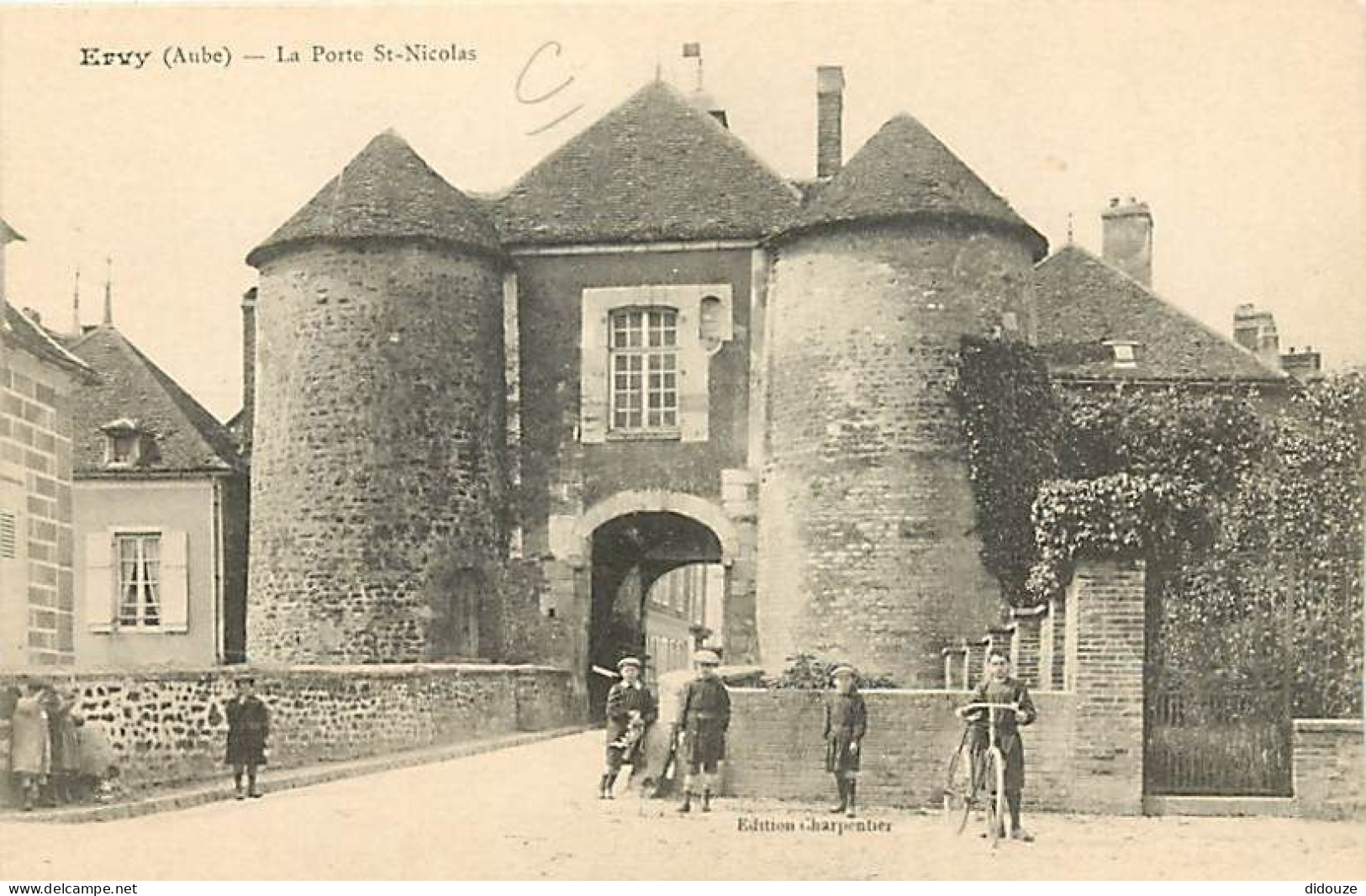 10 - Ervy - La Porte St-Nicolas - Animée - Carte Neuve - CPA - Voir Scans Recto-Verso - Ervy-le-Chatel