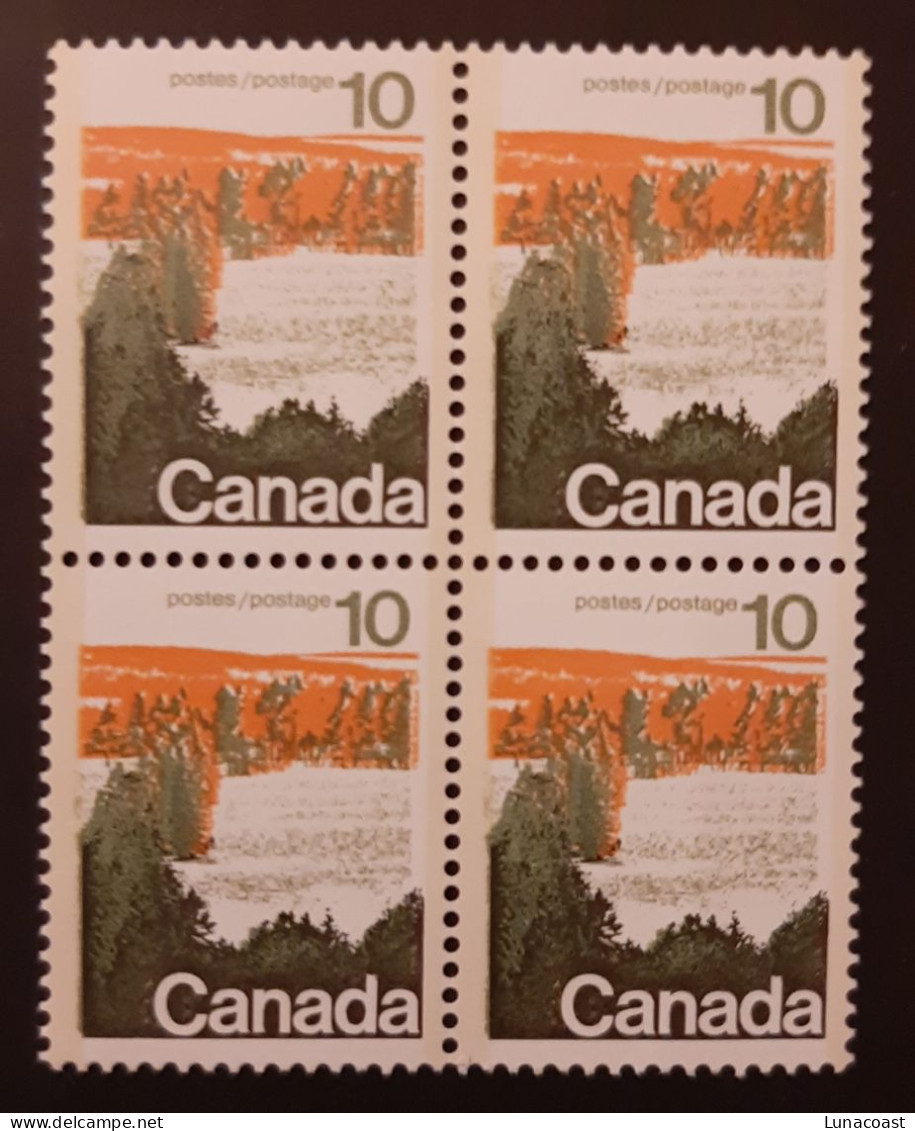 Canada 1972 MNH Sc #594a**,  4 X 10c Block, Perf.13.3 Type II, Landscape, Forest - Ongebruikt