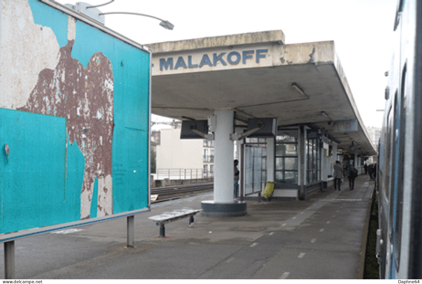 Malakoff - SNCF -  RER à Quai - 10310 - Malakoff