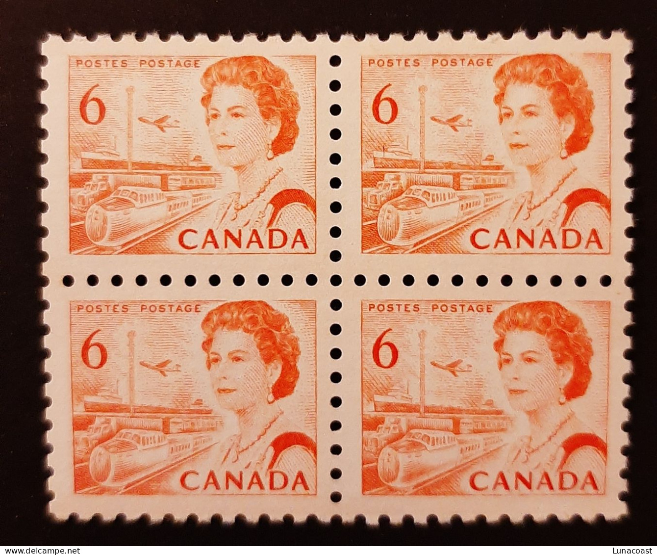 Canada 1967 MNH Sc #459**  4 X 6c Block, Queen Elizabeth, Centennial - Unused Stamps