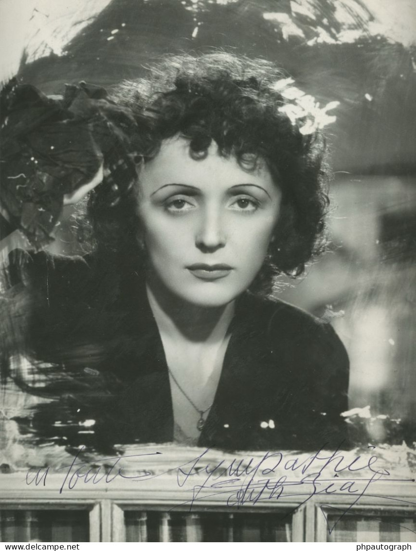 Edith Piaf (1915-1963) - French Singer - Rare Nice Oversized Photo Signed - 40s - Zangers & Muzikanten