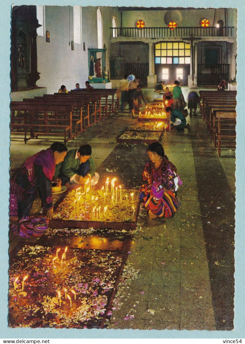 Interior Iglesia De SANTO TOMAS Chichicastenango - Guatemala