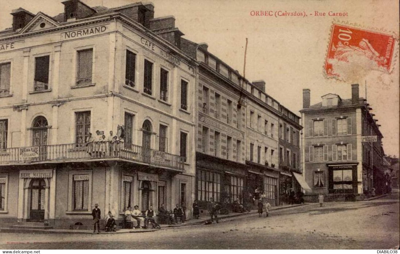 ORBEC      ( CALVADOS )  RUE CARNOT    ( TIMBRE DECHIRE ) - Orbec