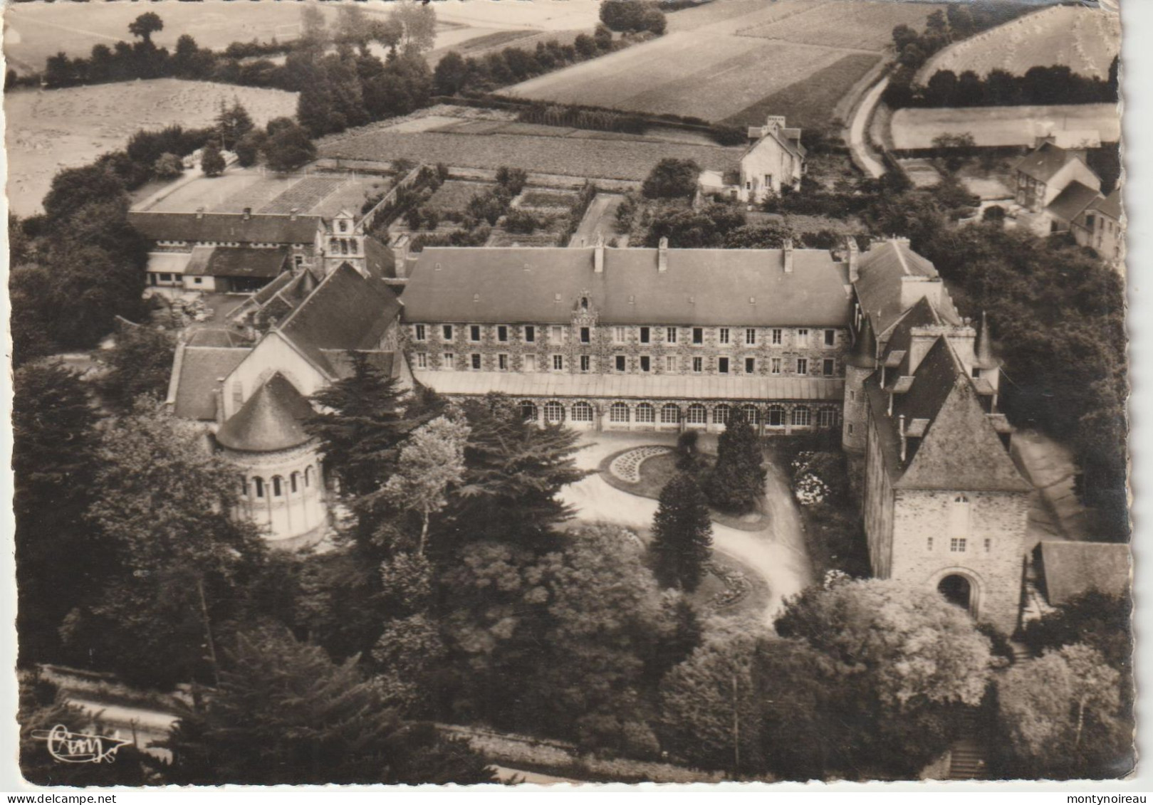 Côtes D ' Armor :  PLESTIN Les  Grèves : Institut Notre Dame , Vue Aérienne - Plestin-les-Greves