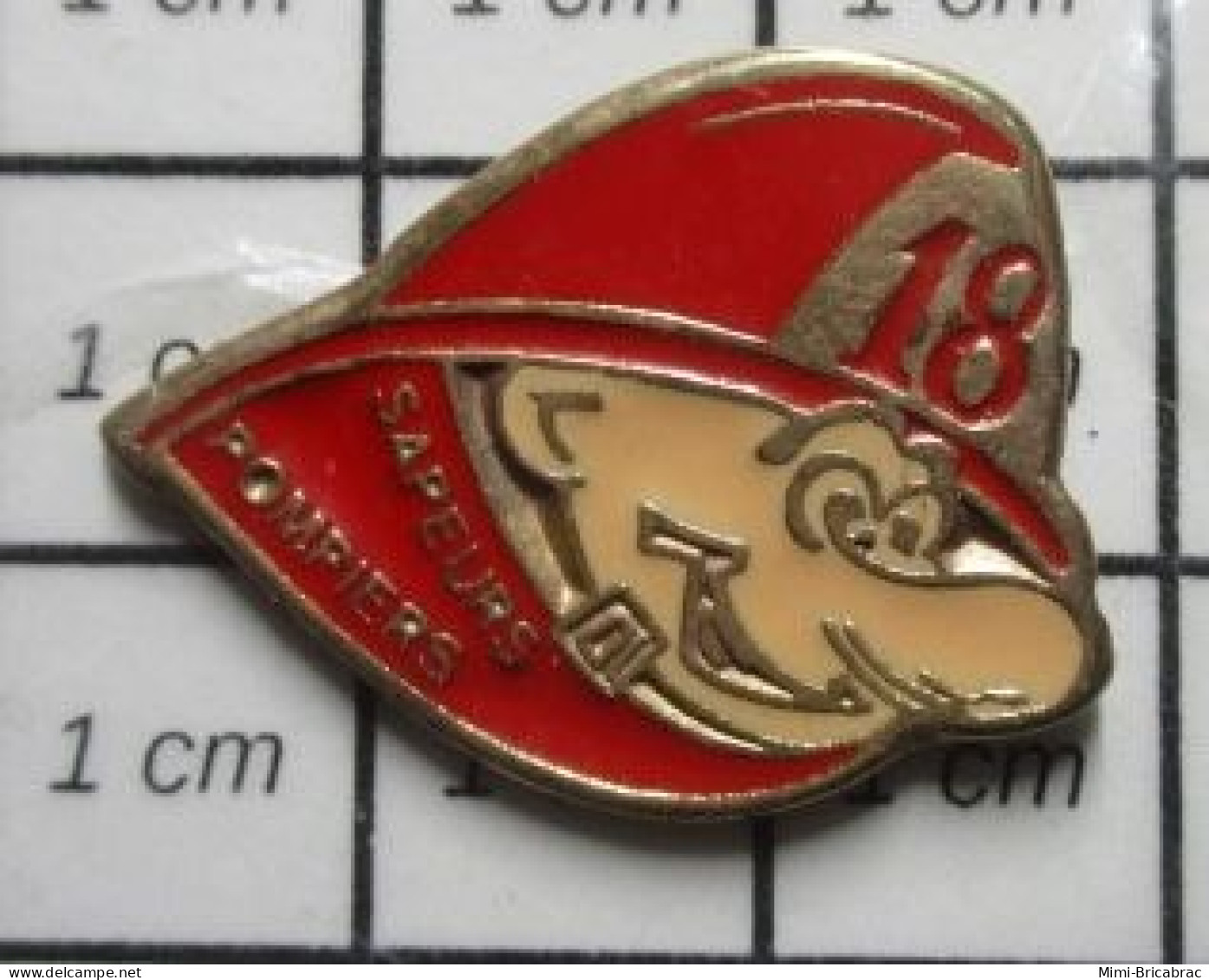 511B Pin's Pins / Beau Et Rare / POMPIERS / SAPEUR POMPIER RIGOLO - Bomberos