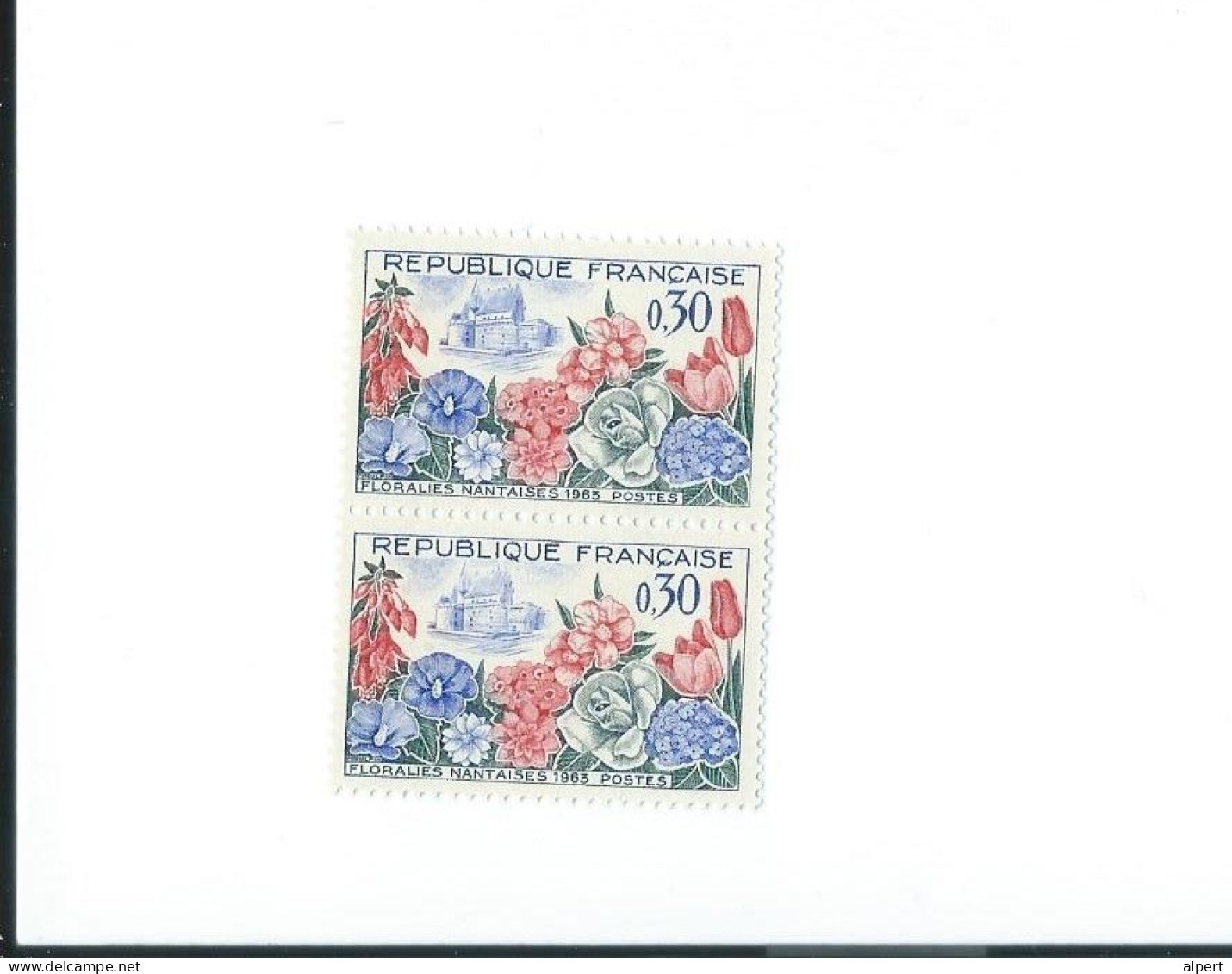 1369  C Impression Du Château Défectueuse Tenant à Normal Paire. - Unused Stamps