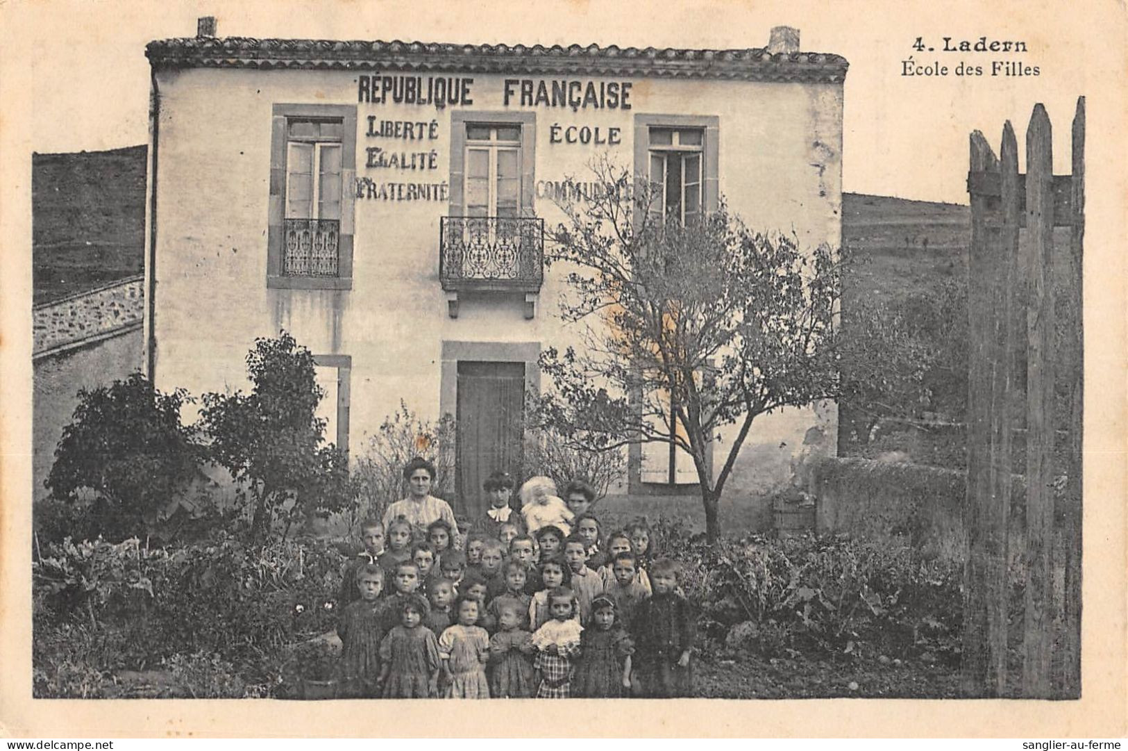 CPA 11 LADERN / ECOLE DES FILLES - Other & Unclassified