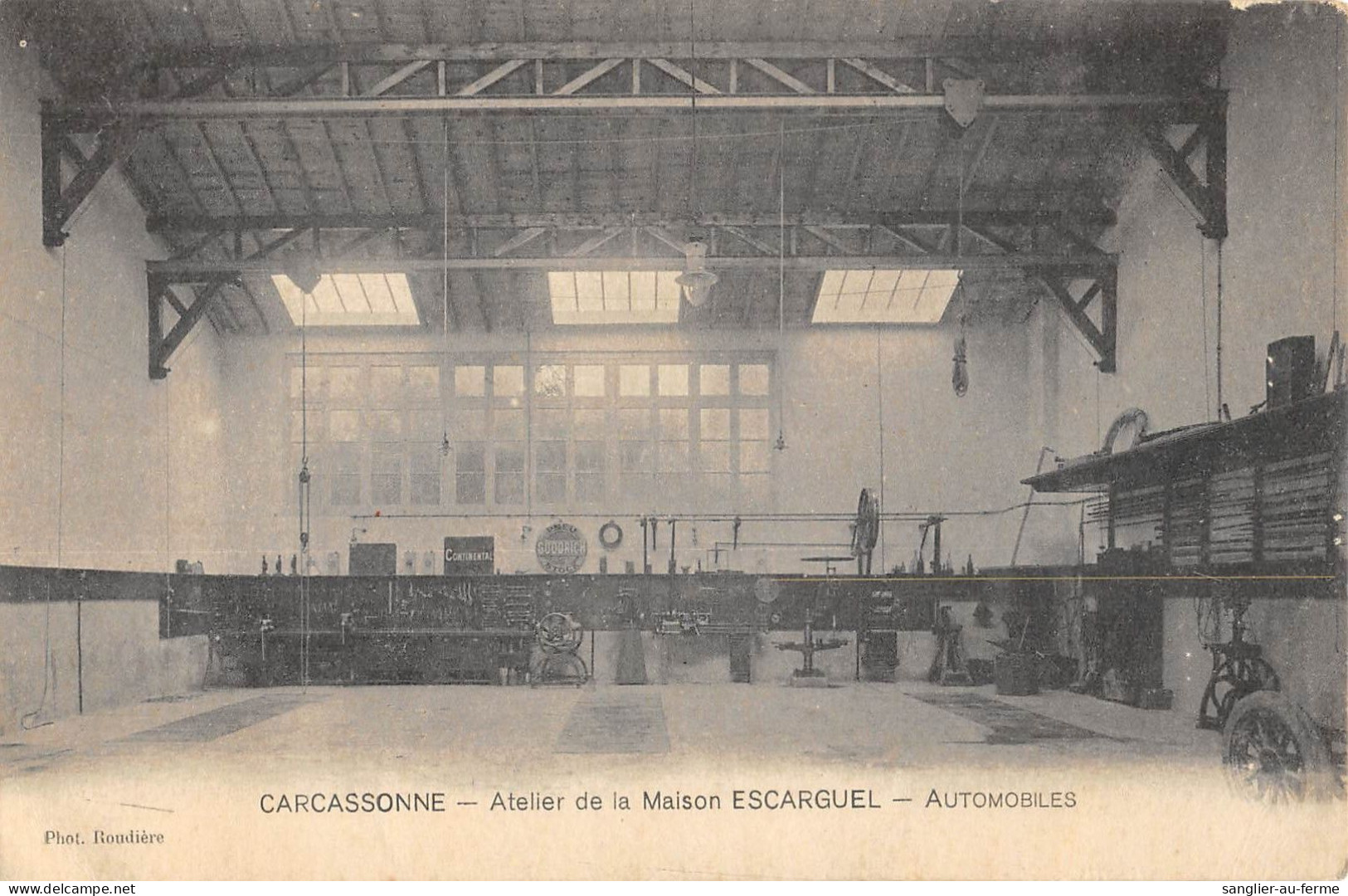 CPA 11 CARCASSONNE / ATELIER DE LA MAISON ESCARGUEL / AUTOMOBILES / Cpa Rare - Carcassonne