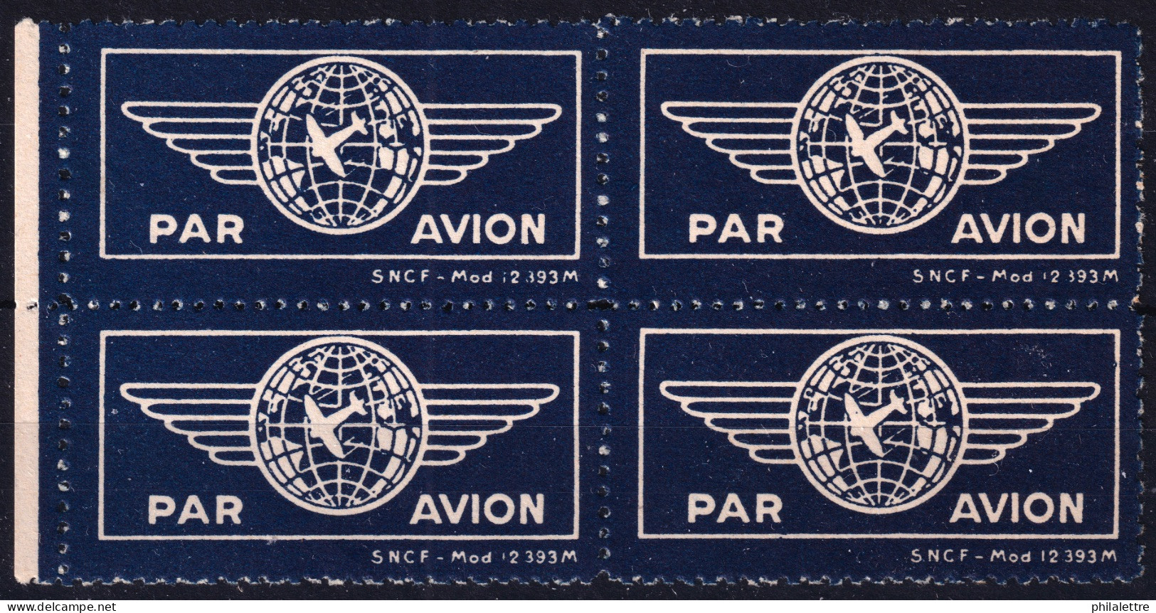 FRANCE - Ca.1939 - Étiquette "PAR AVION" Code "SNCF - Mod 12 393M" - Bloc De 4 Avec Petit Bord De Feuille - Sans Gomme - Aviazione