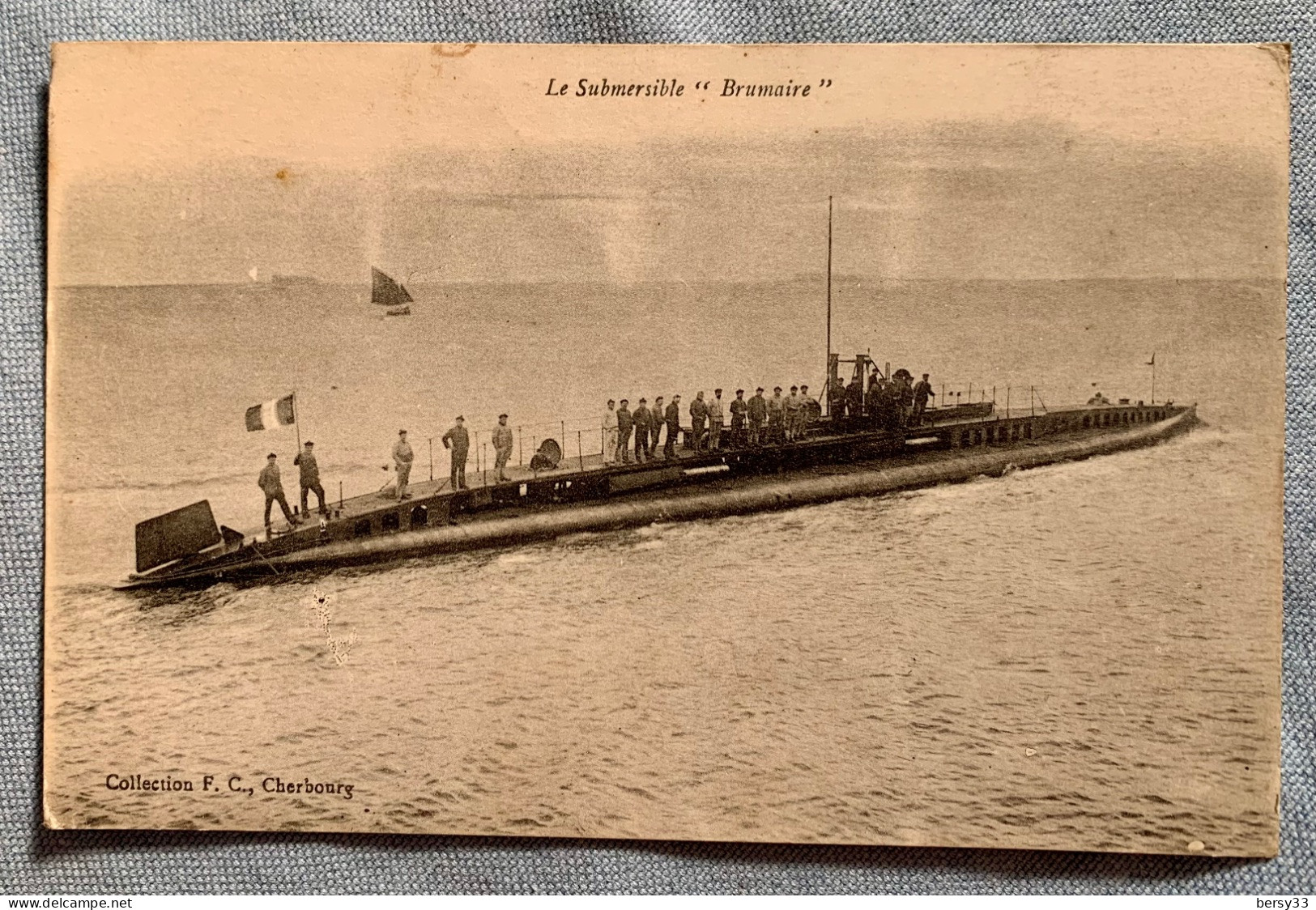 CPA - Le Submersible « Brumaire » - Sous-marins