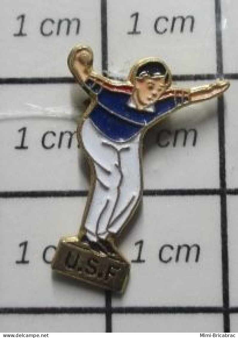 511B Pin's Pins / Beau Et Rare / SPORTS / CLUB PETANQUE USF - Boule/Pétanque