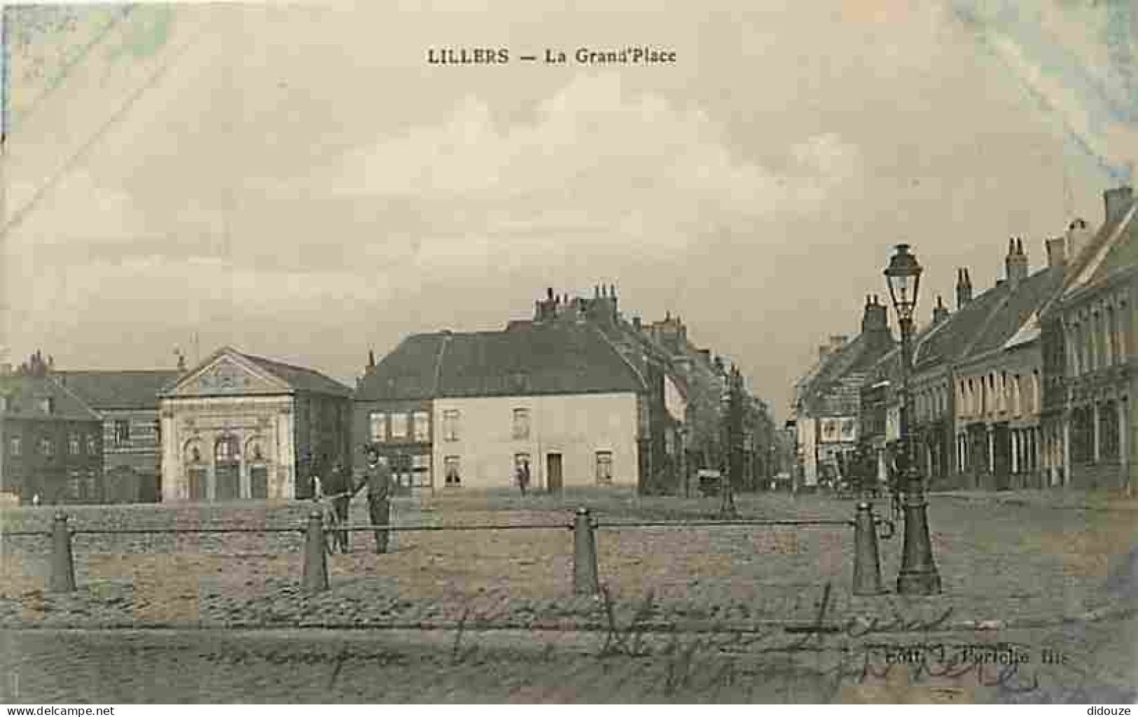 62 - Lillers - La Grand Place - Animé - Ecrite En 1915 - CPA - Voir Scans Recto-Verso - Lillers