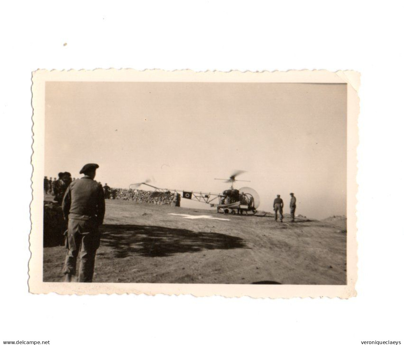 Photo Ancienne Militaires Hélicoptère Libellule Piste D'atterrissage C1/5 - 1939-45