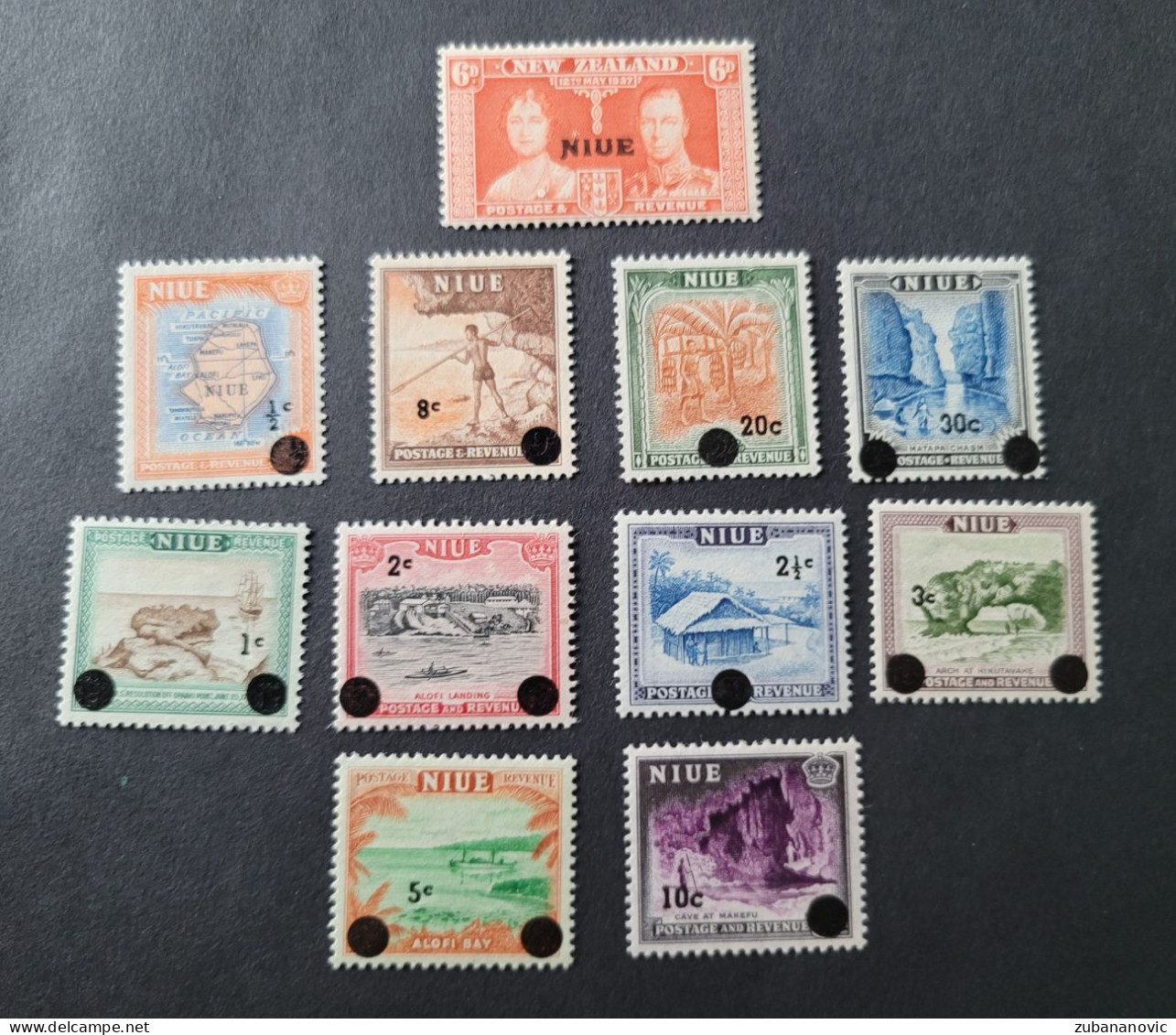 Niue 1967 Landscapes MNH Overprints - Niue