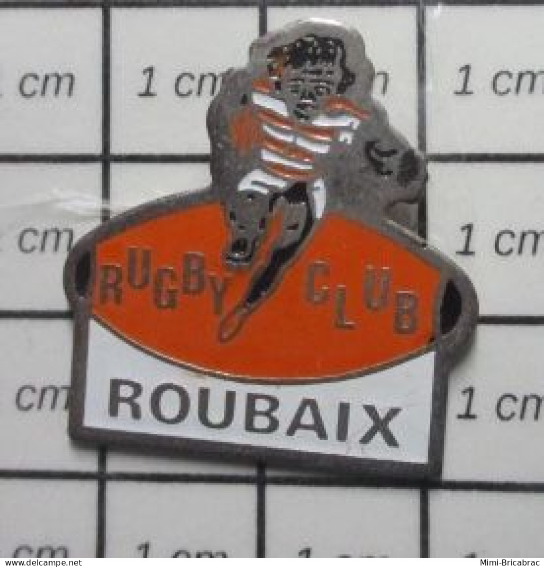 511B Pin's Pins / Beau Et Rare / SPORTS / CLUB RUGBY ROUBAIX On Les Redoute !! - Rugby