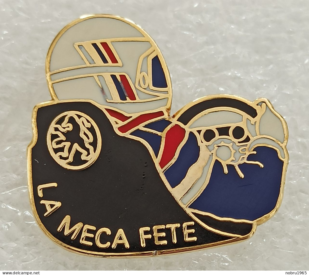 Pin's Peugeot. La Méca Fête - Peugeot