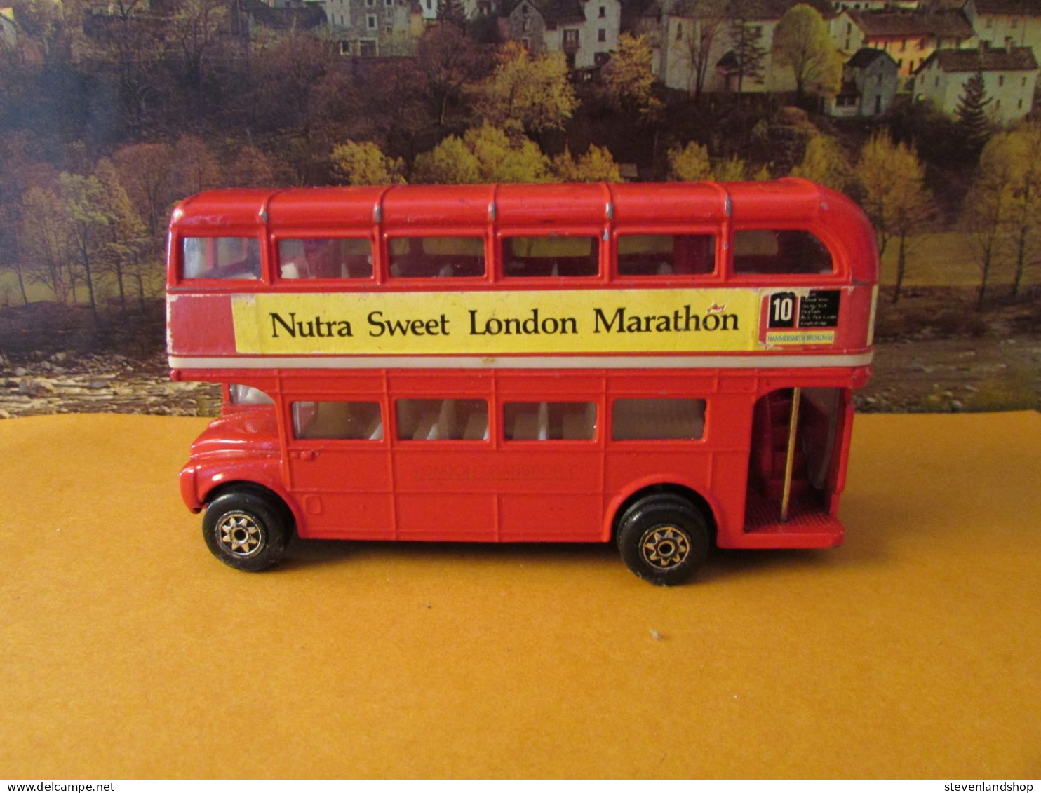 LONDON BUS, ROUTEMASTER ; LIJN 10 EASTEN - KNIGHT BRIDGE - Trucks, Buses & Construction