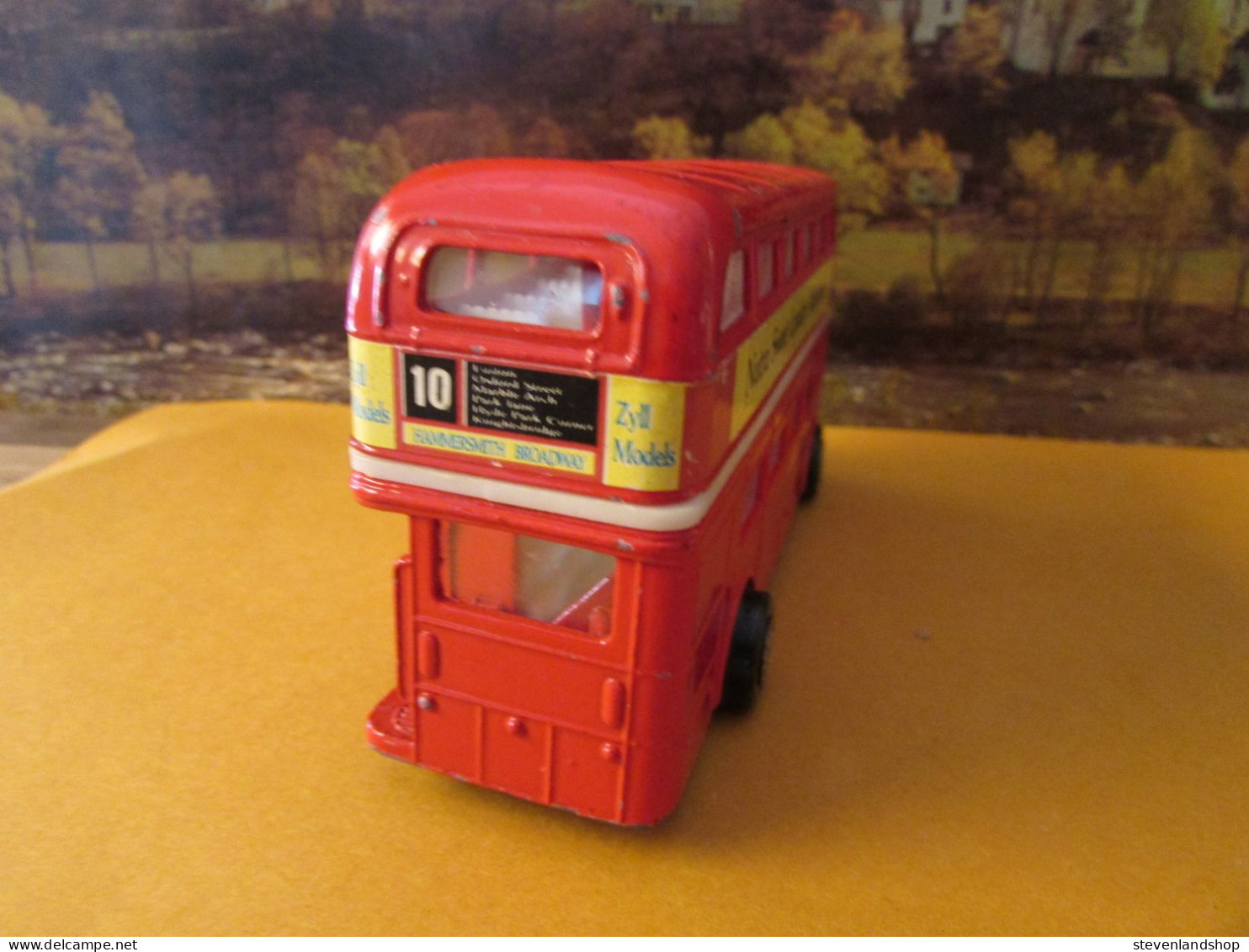 LONDON BUS, ROUTEMASTER ; LIJN 10 EASTEN - KNIGHT BRIDGE - Trucks, Buses & Construction