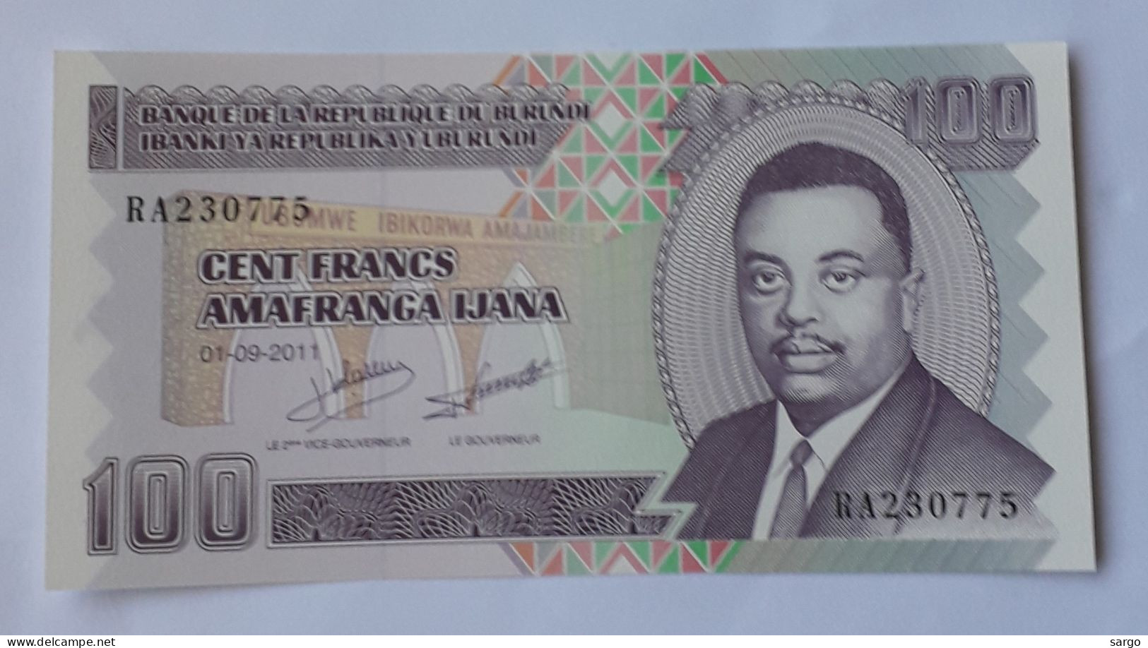 BURUNDI -  100 FRANCS - 2011 - P 44B - UNC - BANKNOTES - PAPER MONEY - CARTAMONETA - - Burundi