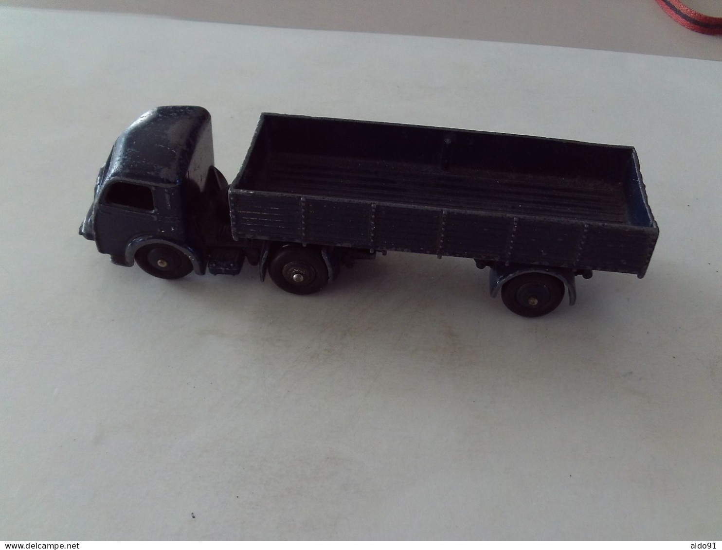 (Modèle Réduit - Dinky Toys)  -  TRACTEUR PANHARD Et REMORQUE.........voir Scans - Autocarri, Autobus E Costruzione