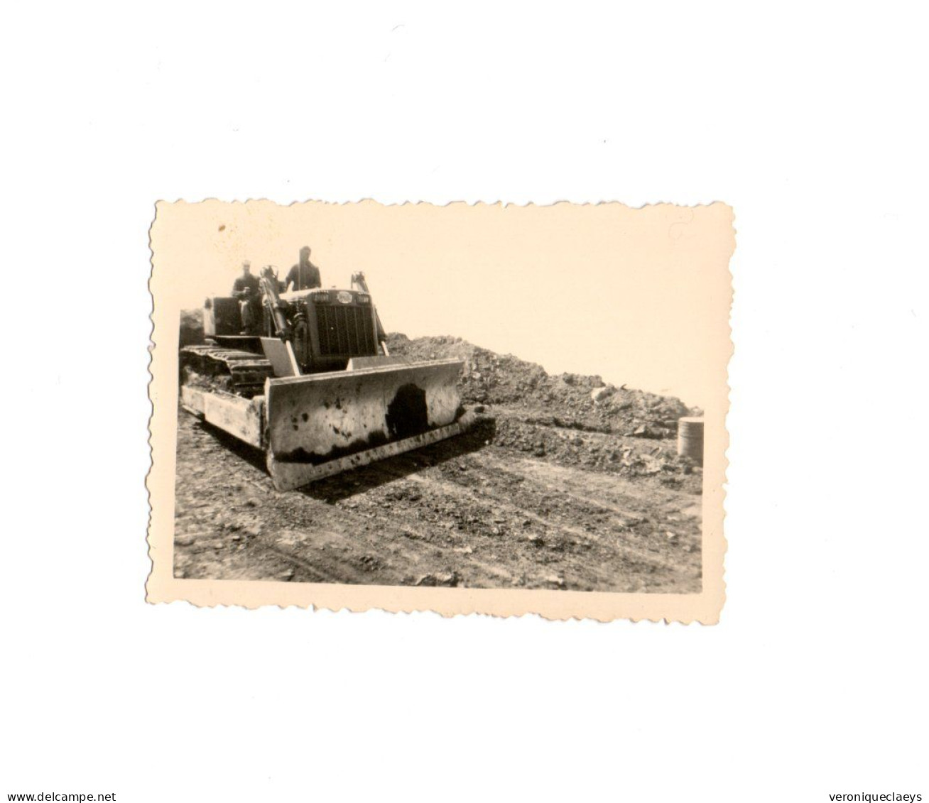 Photo Ancienne Militaires Sur Un Bulldozer C1/5 - 1939-45