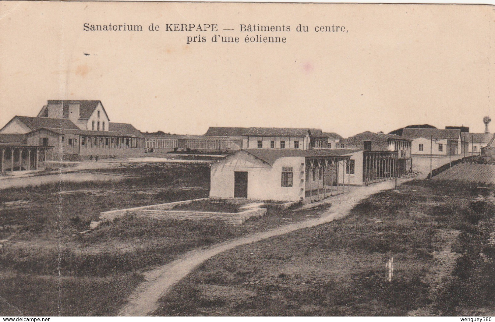 56  KERPAPE Prés LORIENT  Sanatorium De KERPAPE Bâtiments Du Centre Prés D'une éolienne    RARE - Plömeur